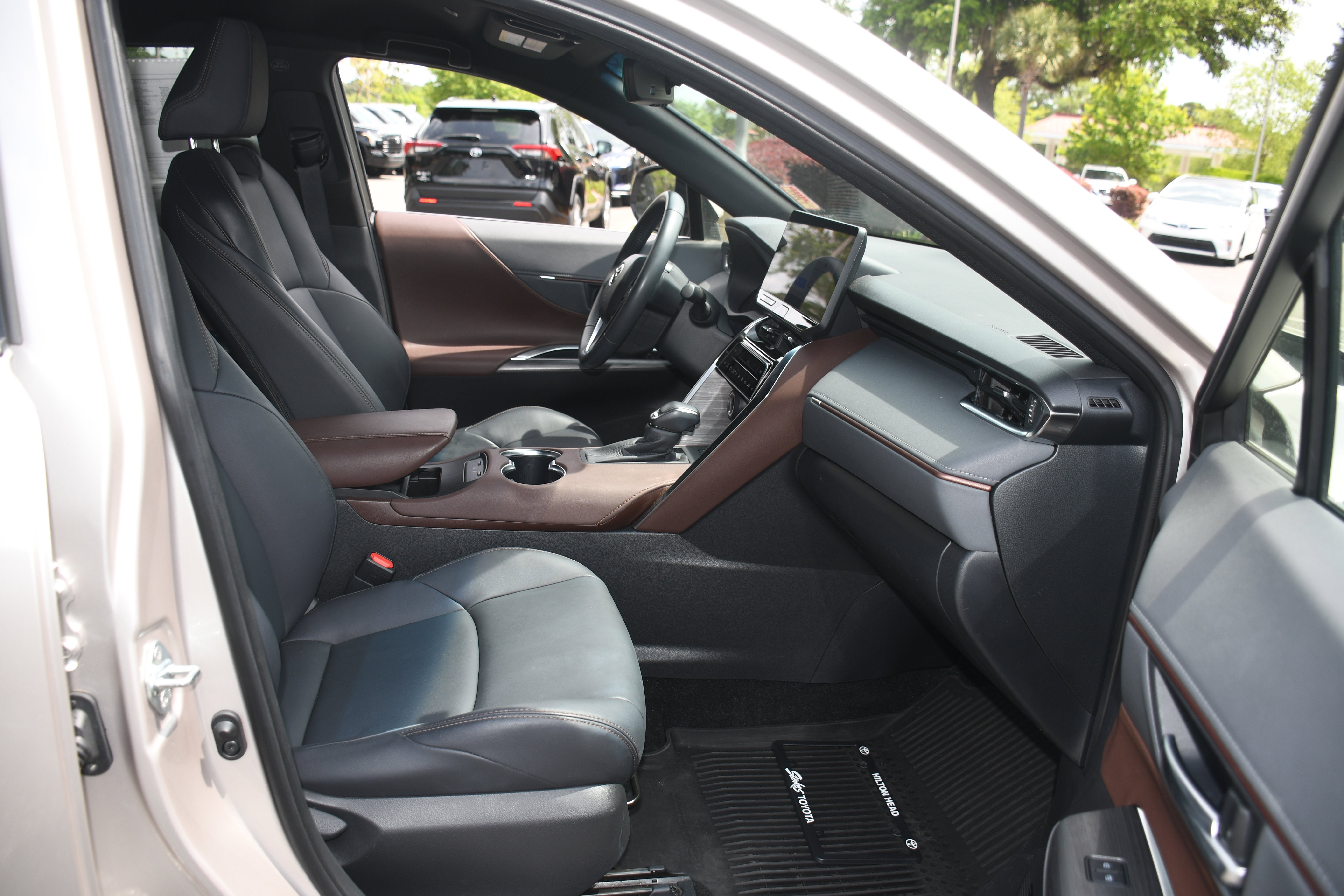 2023 Toyota Venza XLE