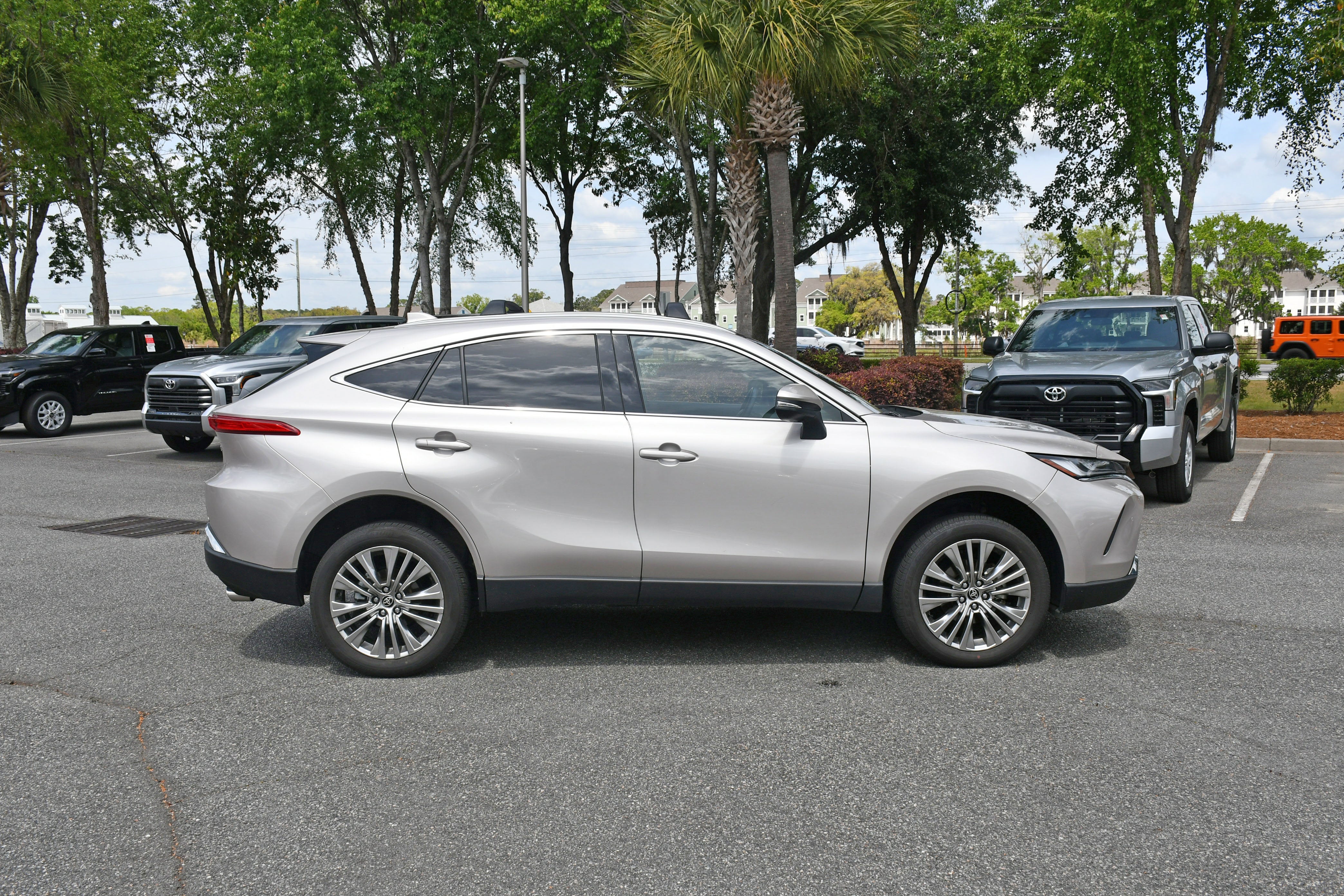 2023 Toyota Venza XLE