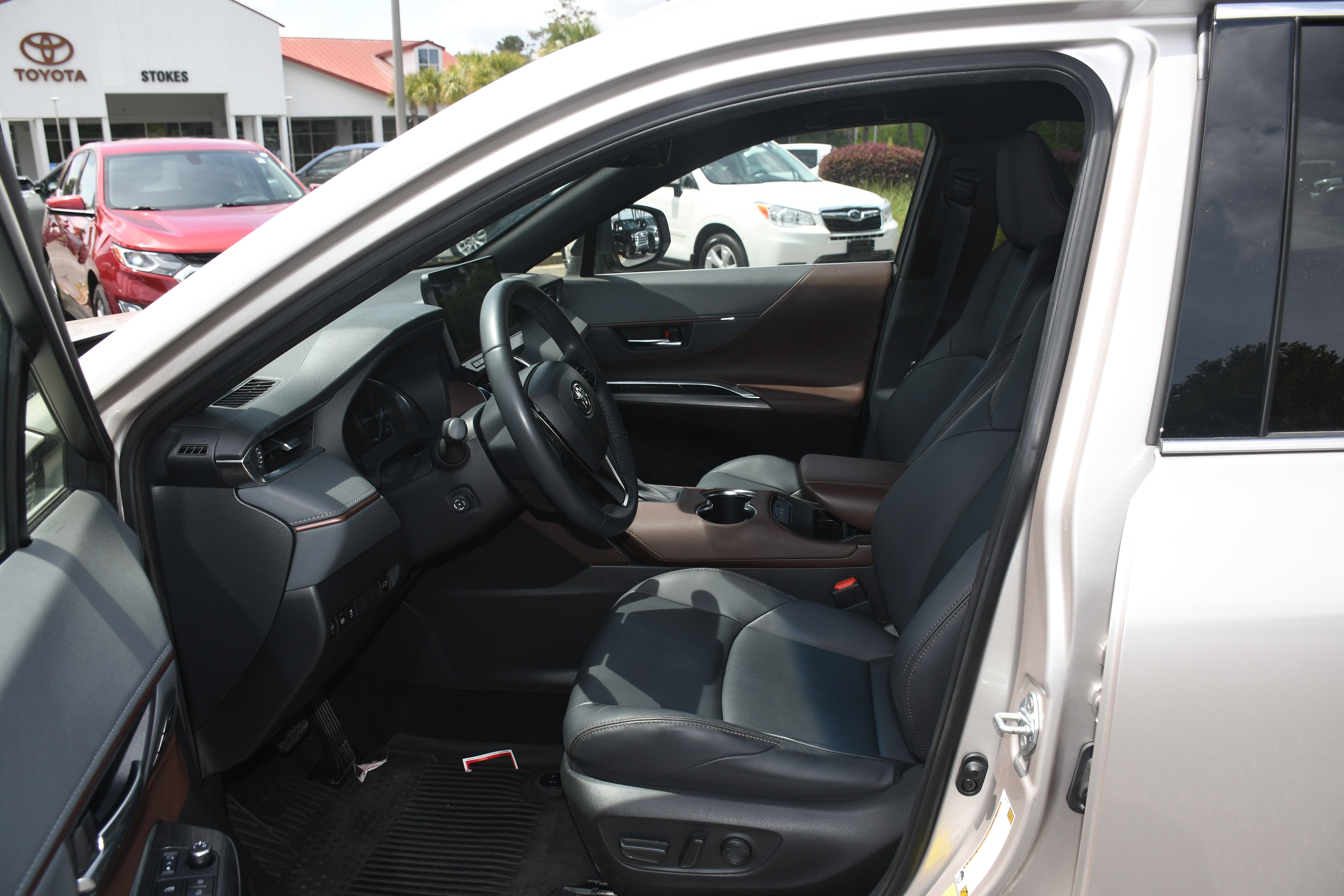 2023 Toyota Venza XLE