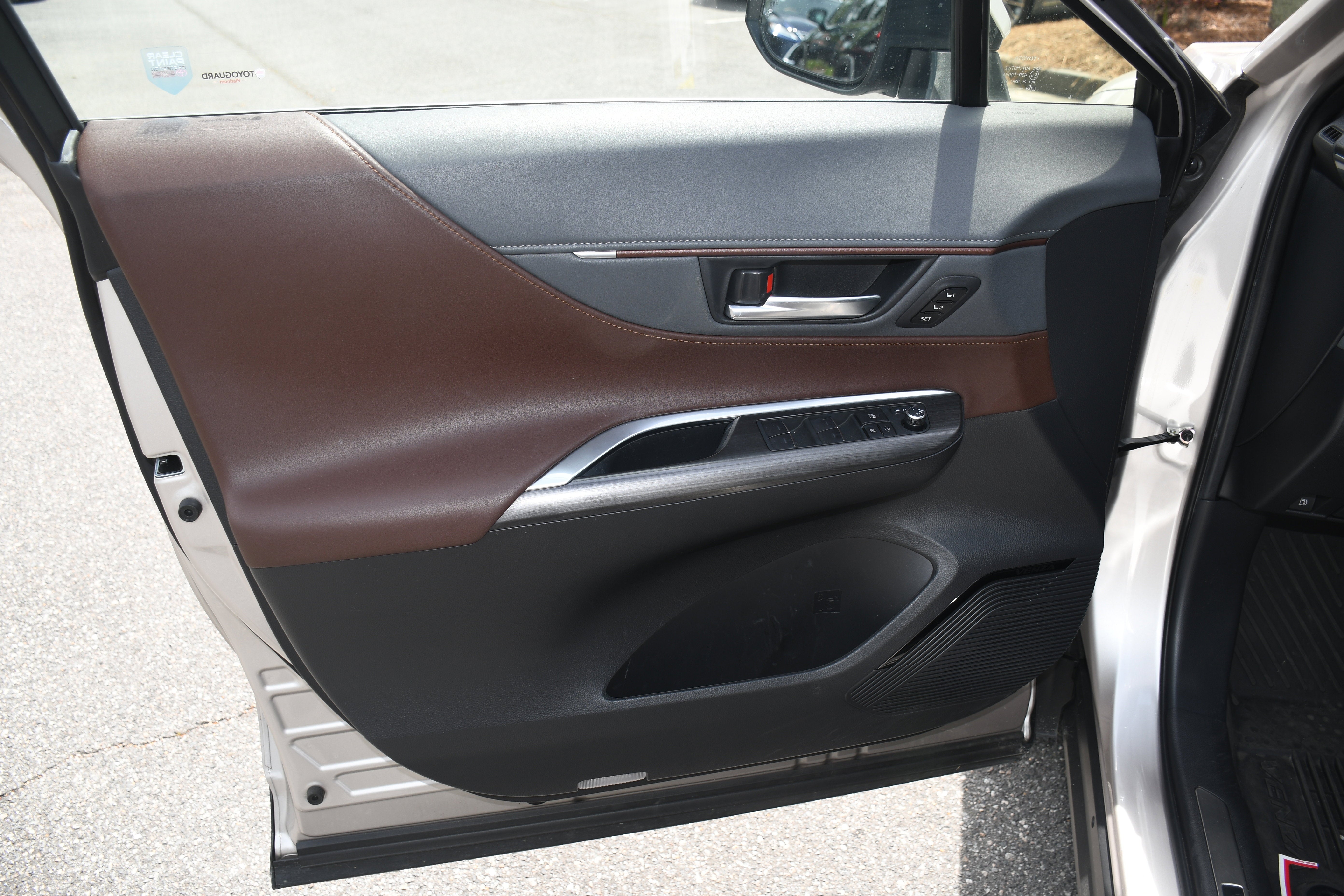 2023 Toyota Venza XLE