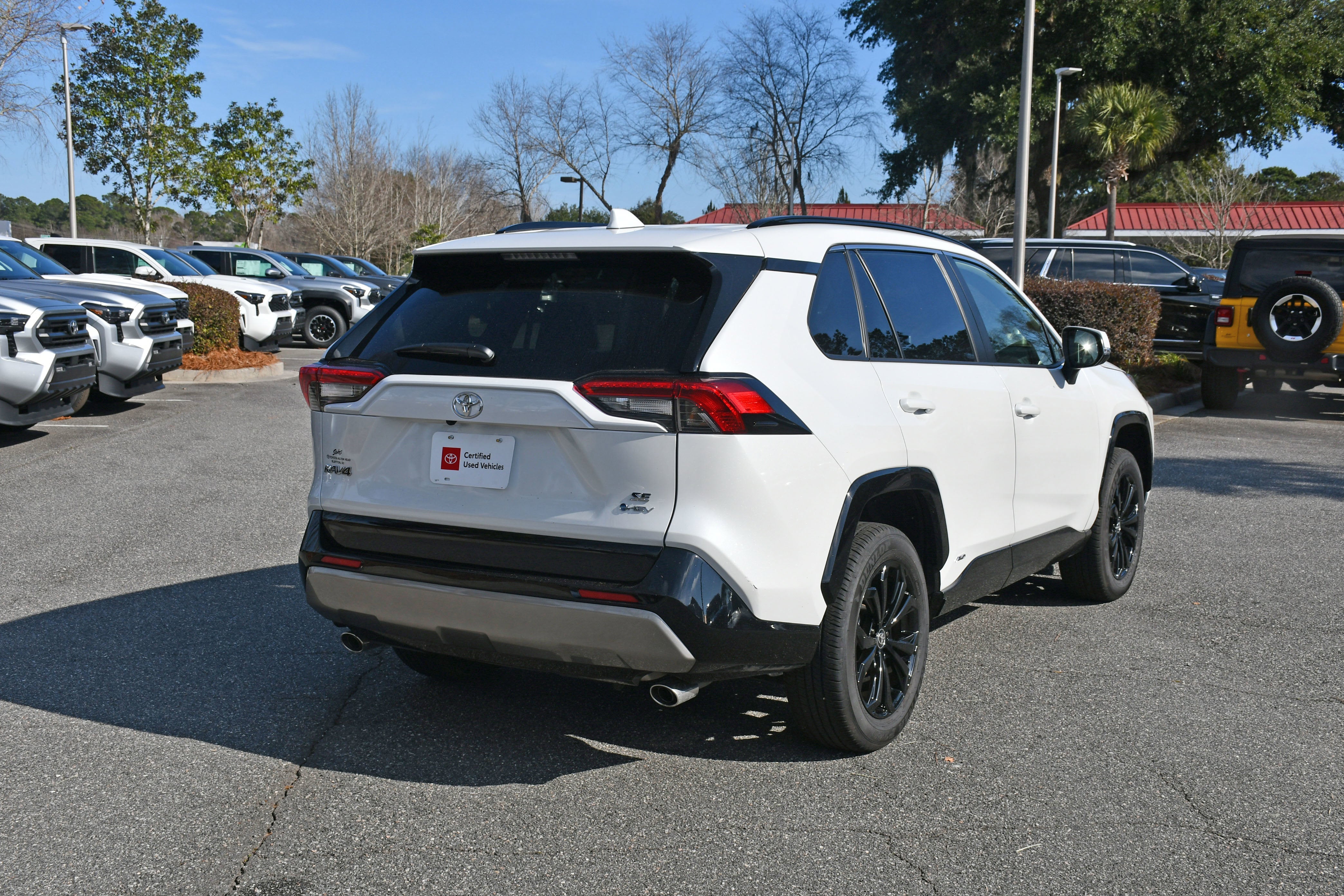 2025 Toyota RAV4 Hybrid SE