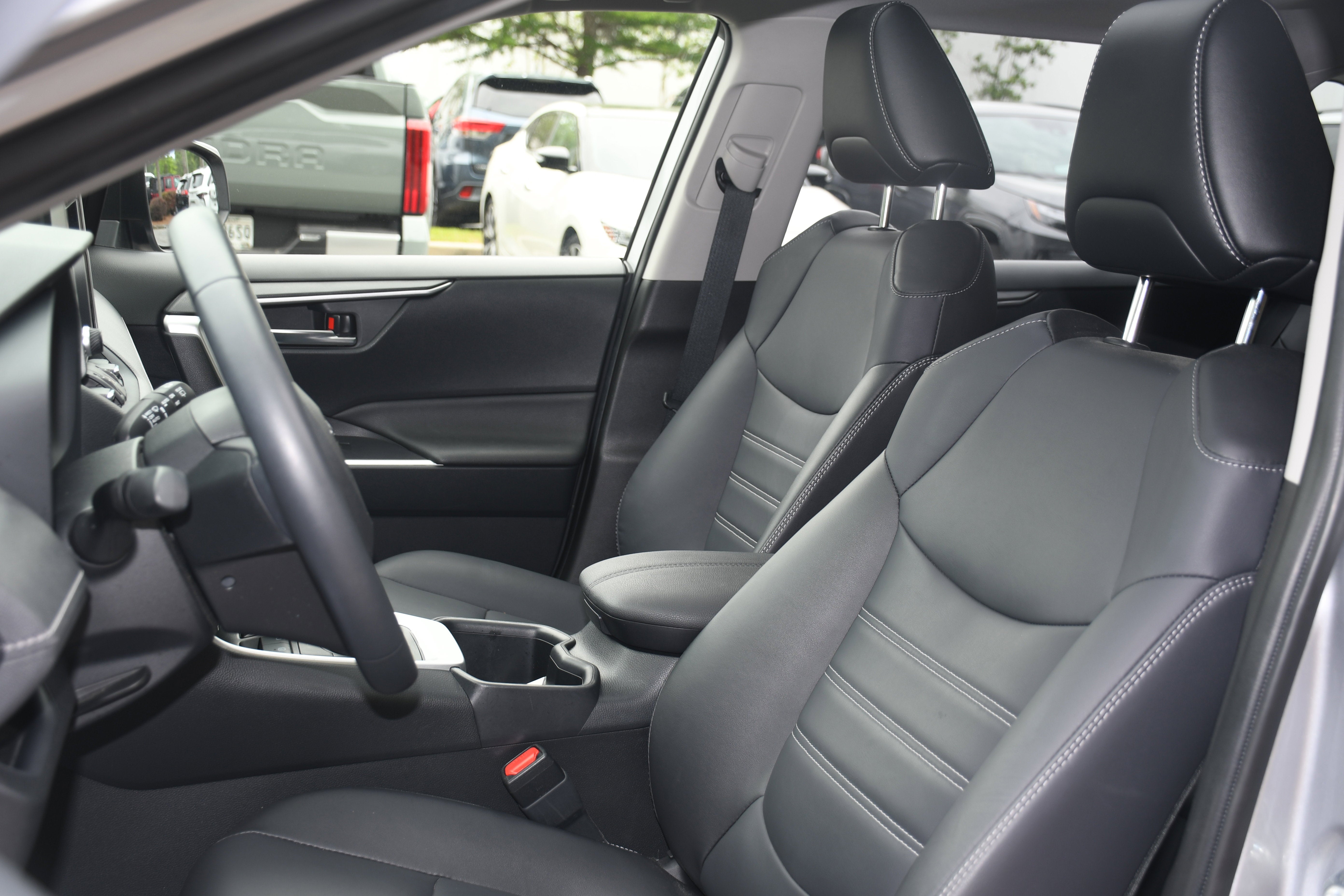 2023 Toyota RAV4 Hybrid XLE Premium
