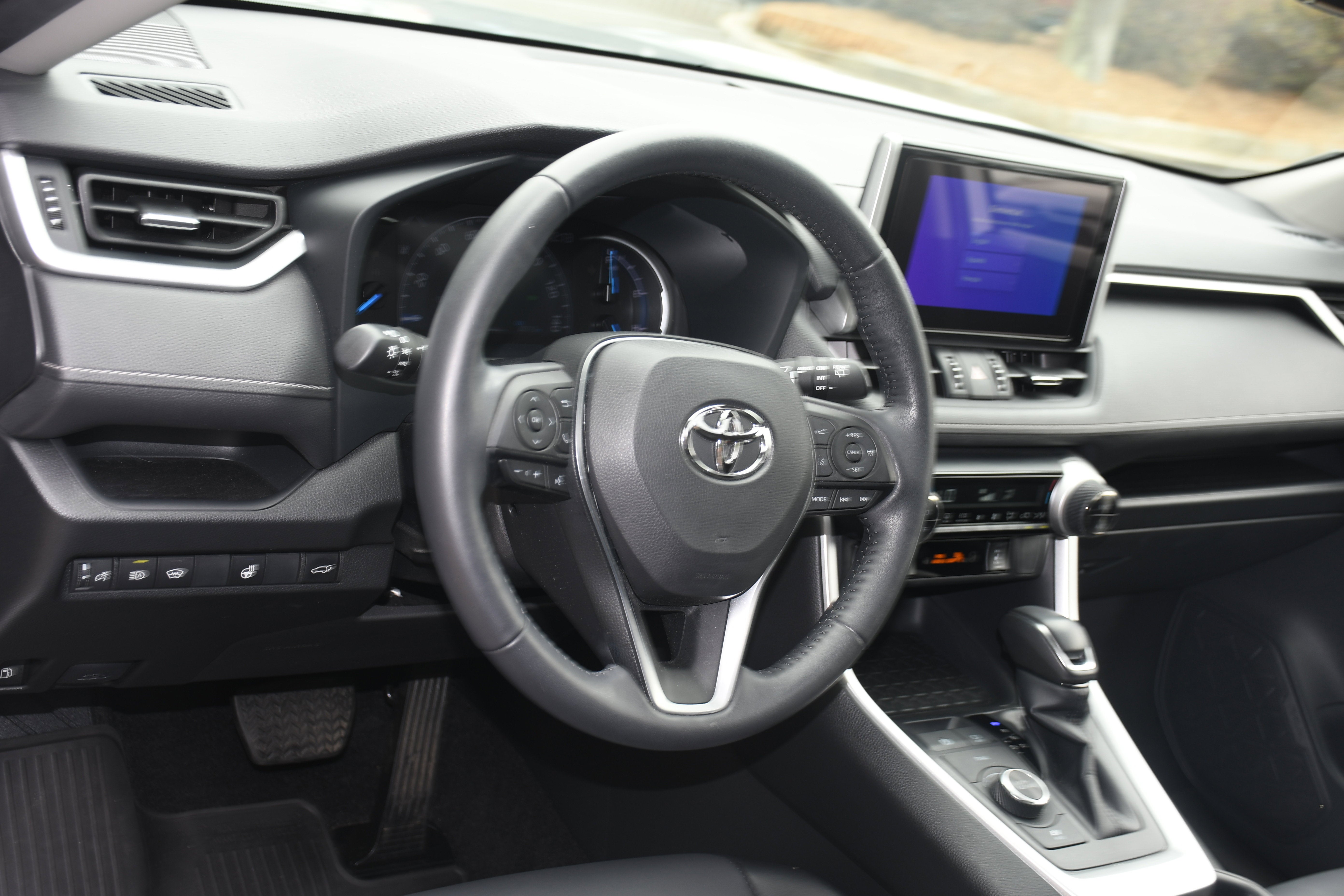 2023 Toyota RAV4 Hybrid XLE Premium