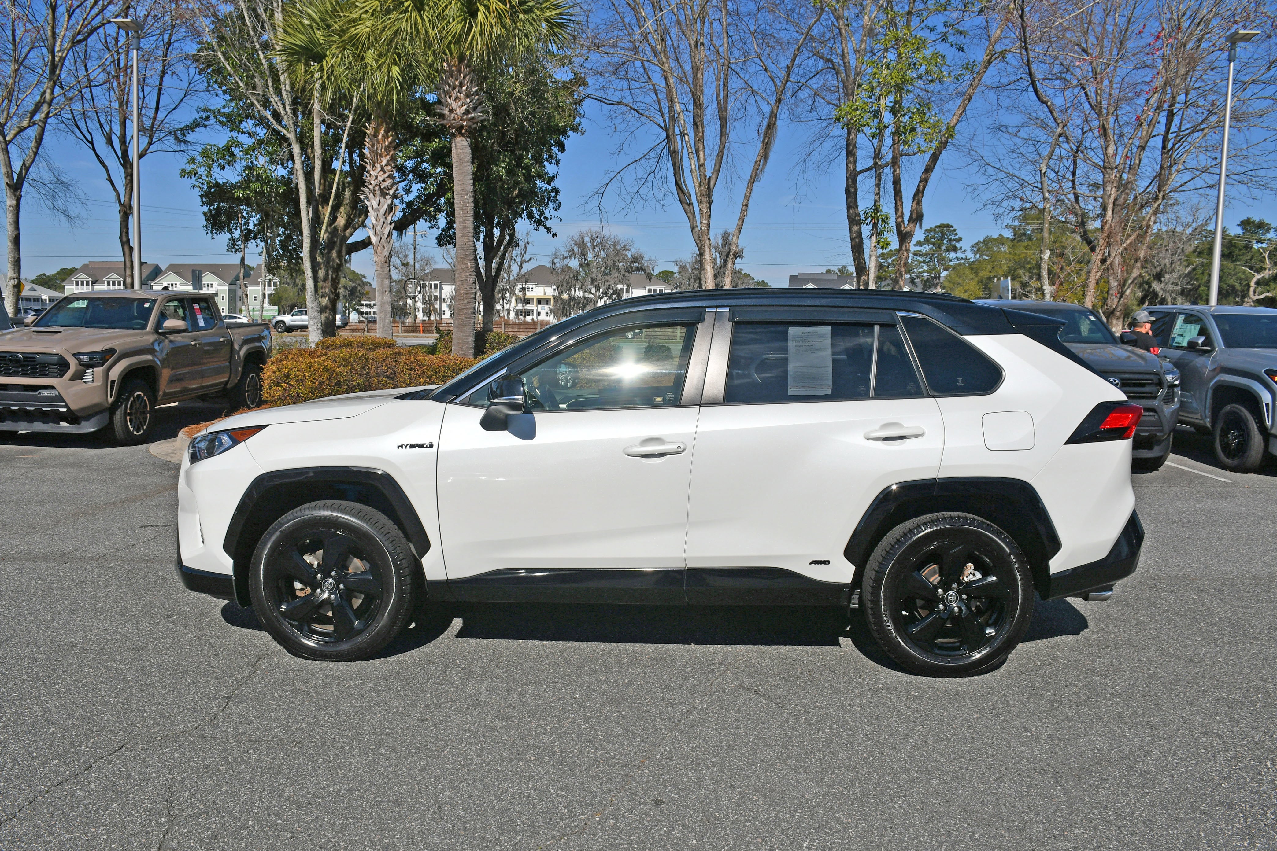 2019 Toyota RAV4 Hybrid XSE