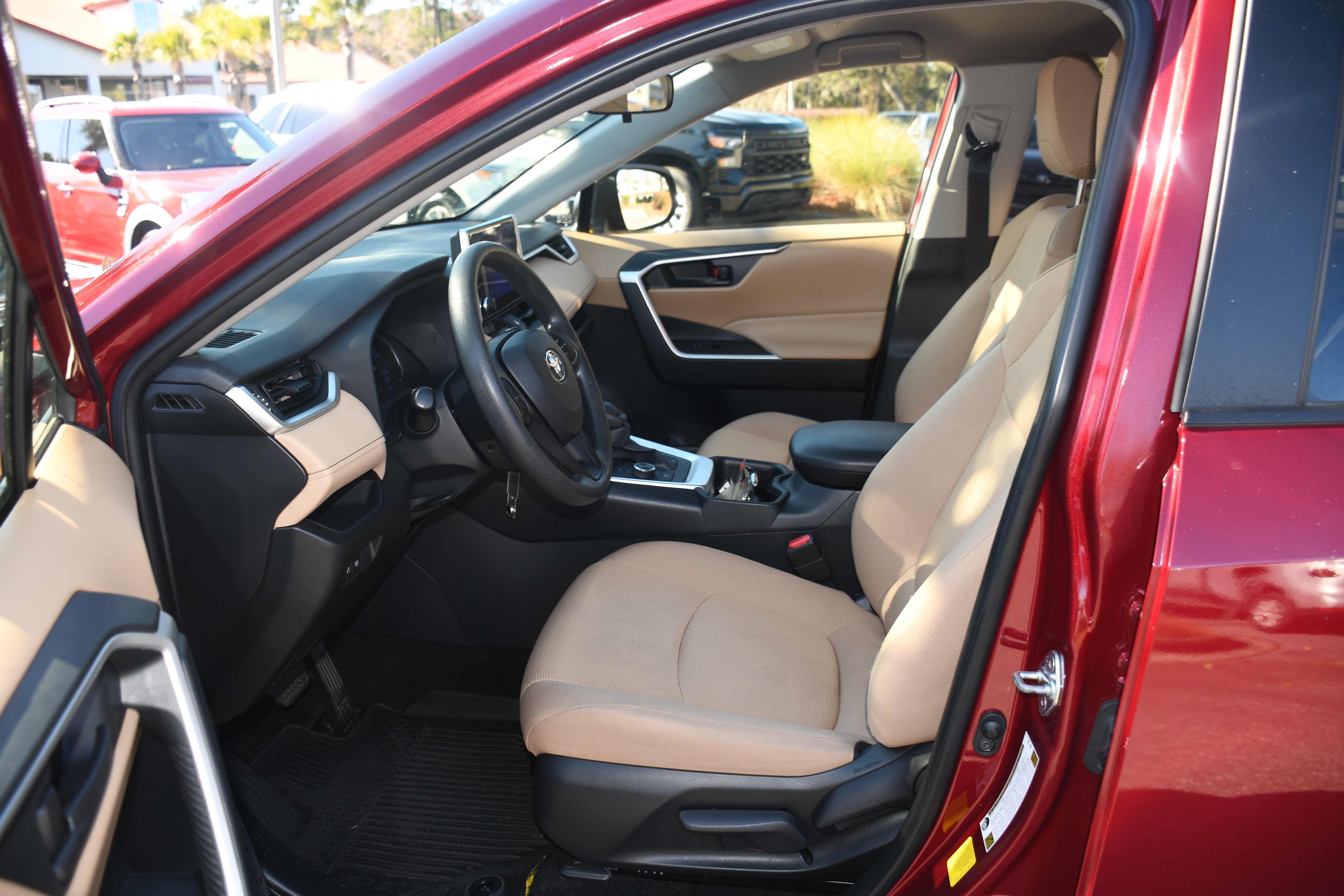 2023 Toyota RAV4 Hybrid LE