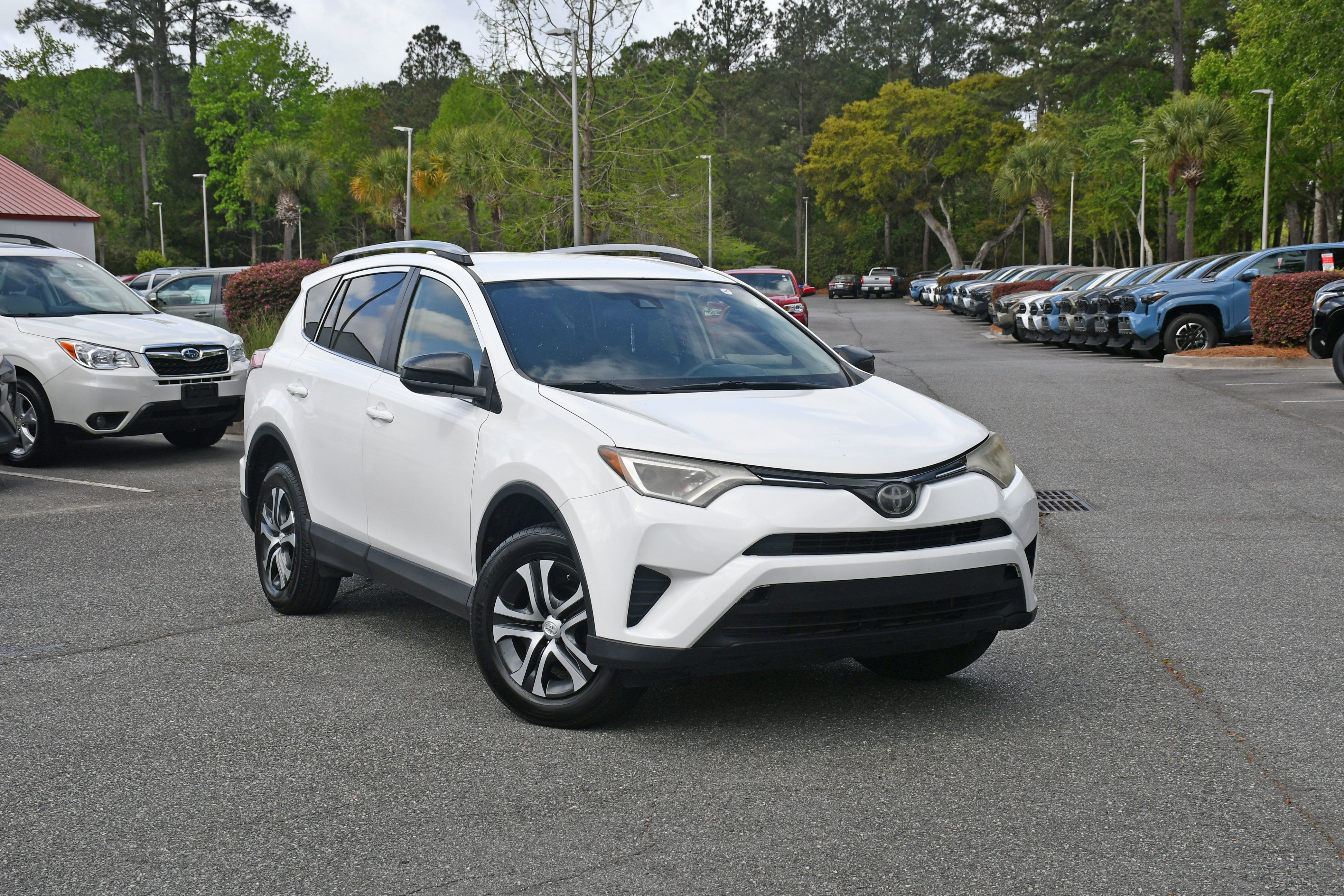2017 Toyota RAV4 LE