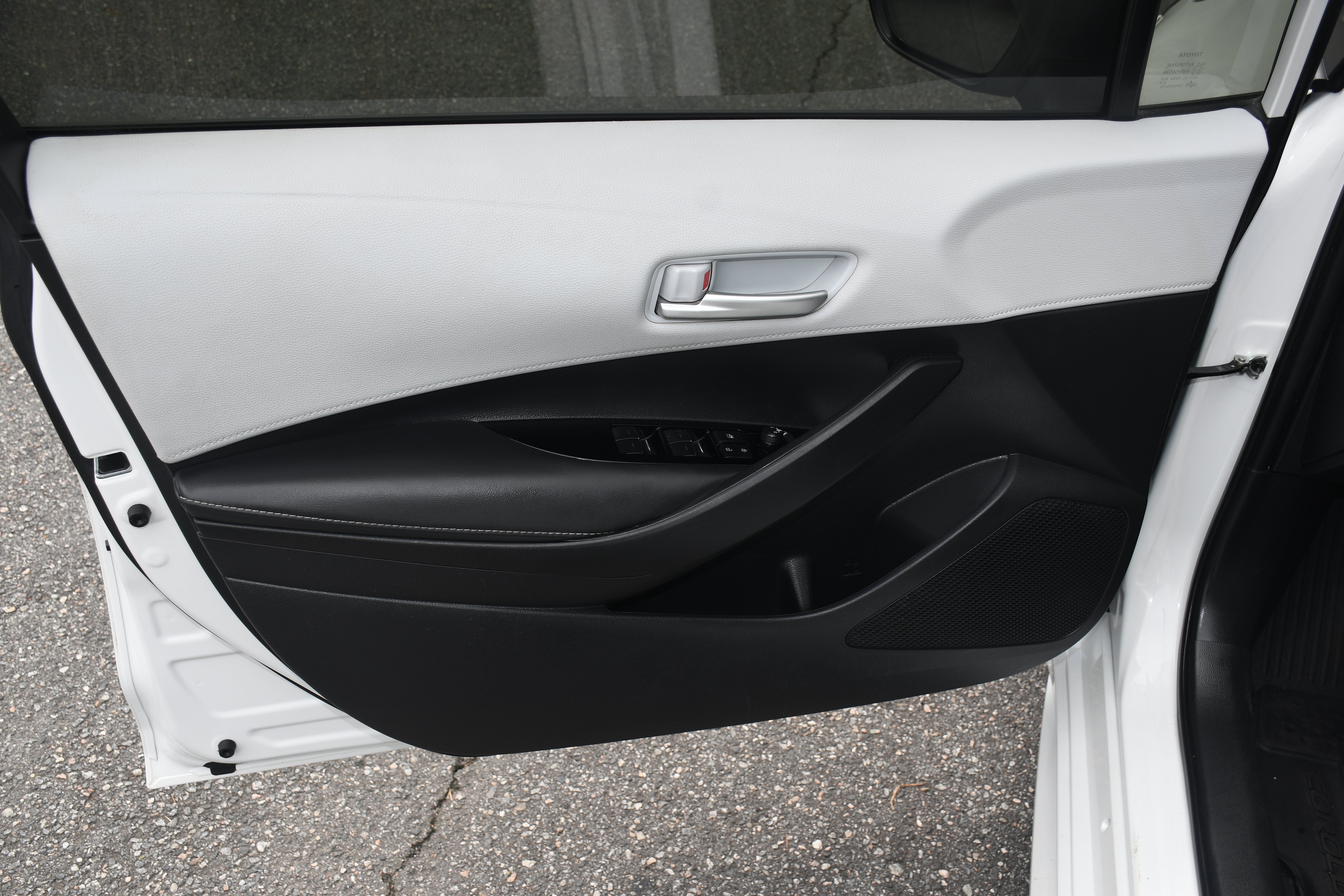 2024 Toyota Corolla Hatchback SE
