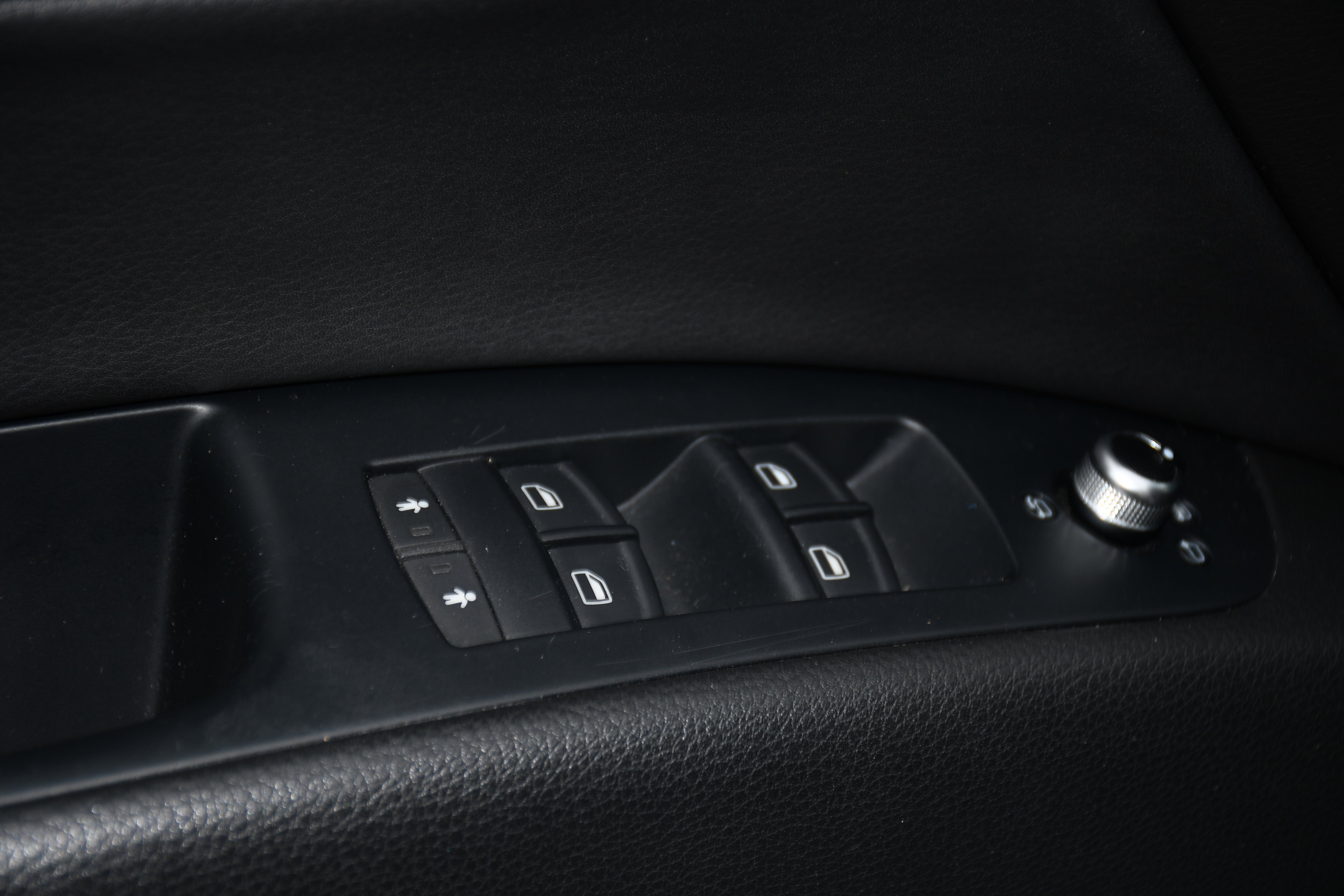 2011 Audi Q7 PREMIUM PLUS