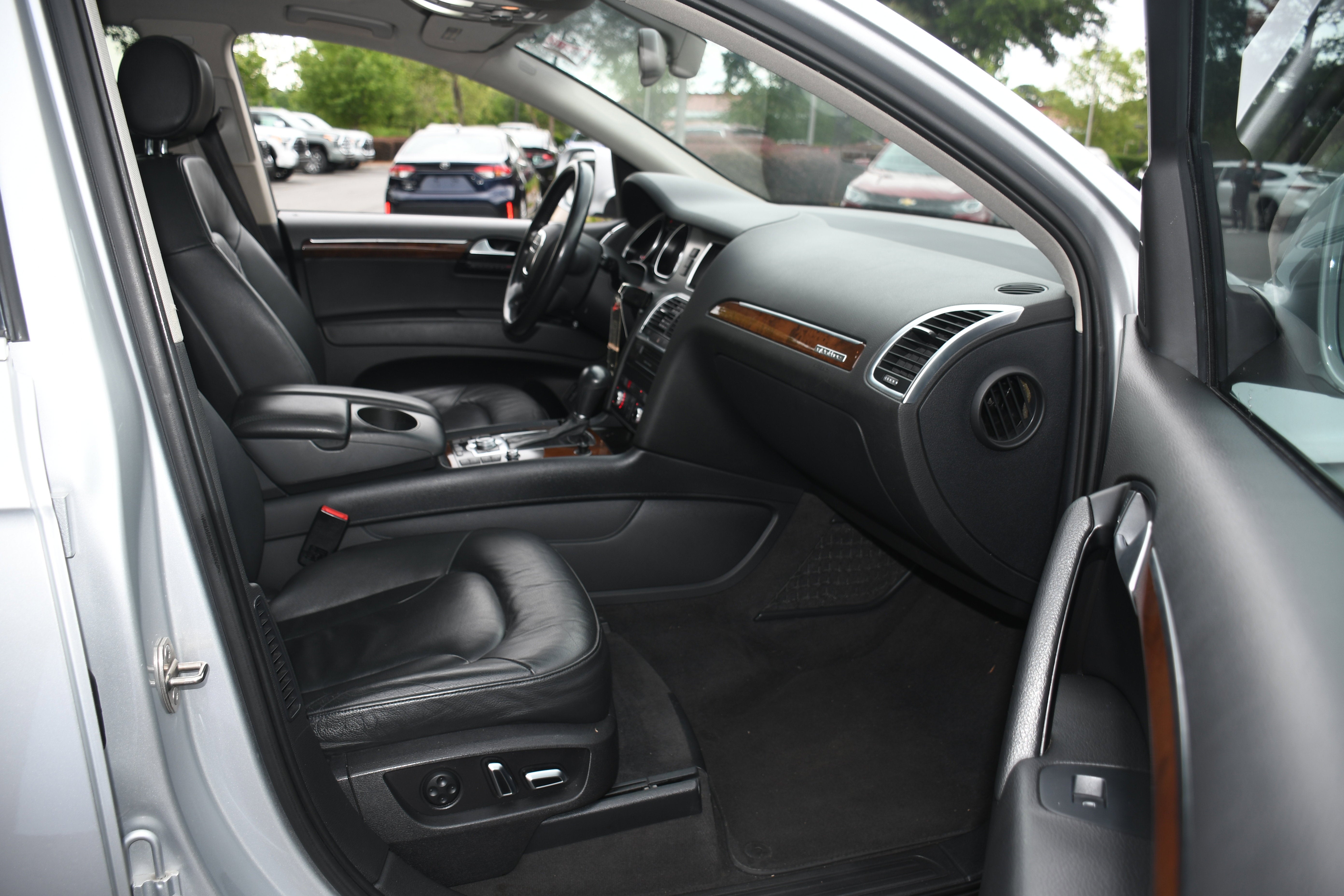 2011 Audi Q7 PREMIUM PLUS