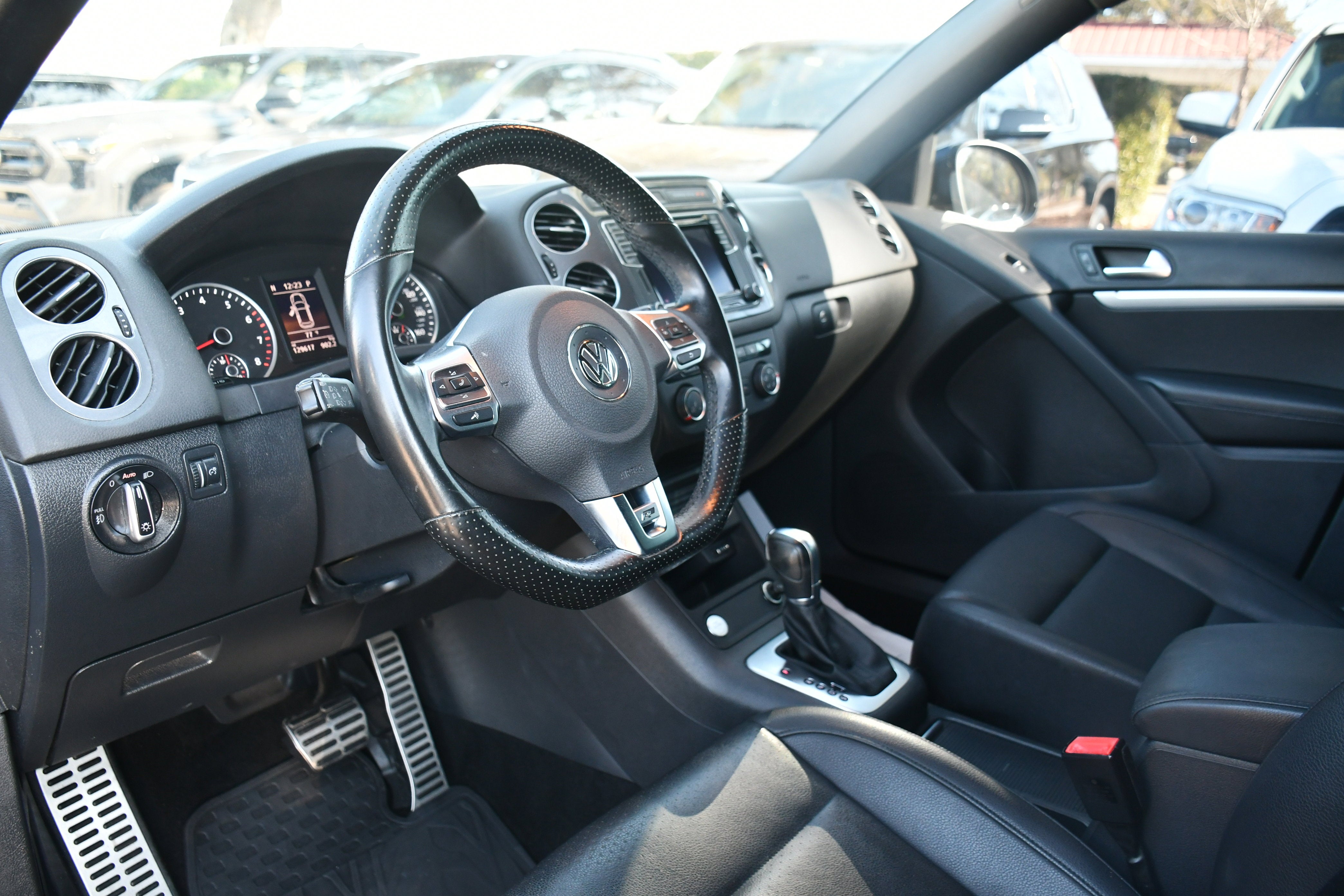 2016 Volkswagen Tiguan R-Line