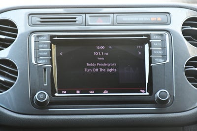 2016 Volkswagen Tiguan R-Line