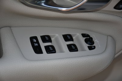 2021 Volvo XC90 Momentum