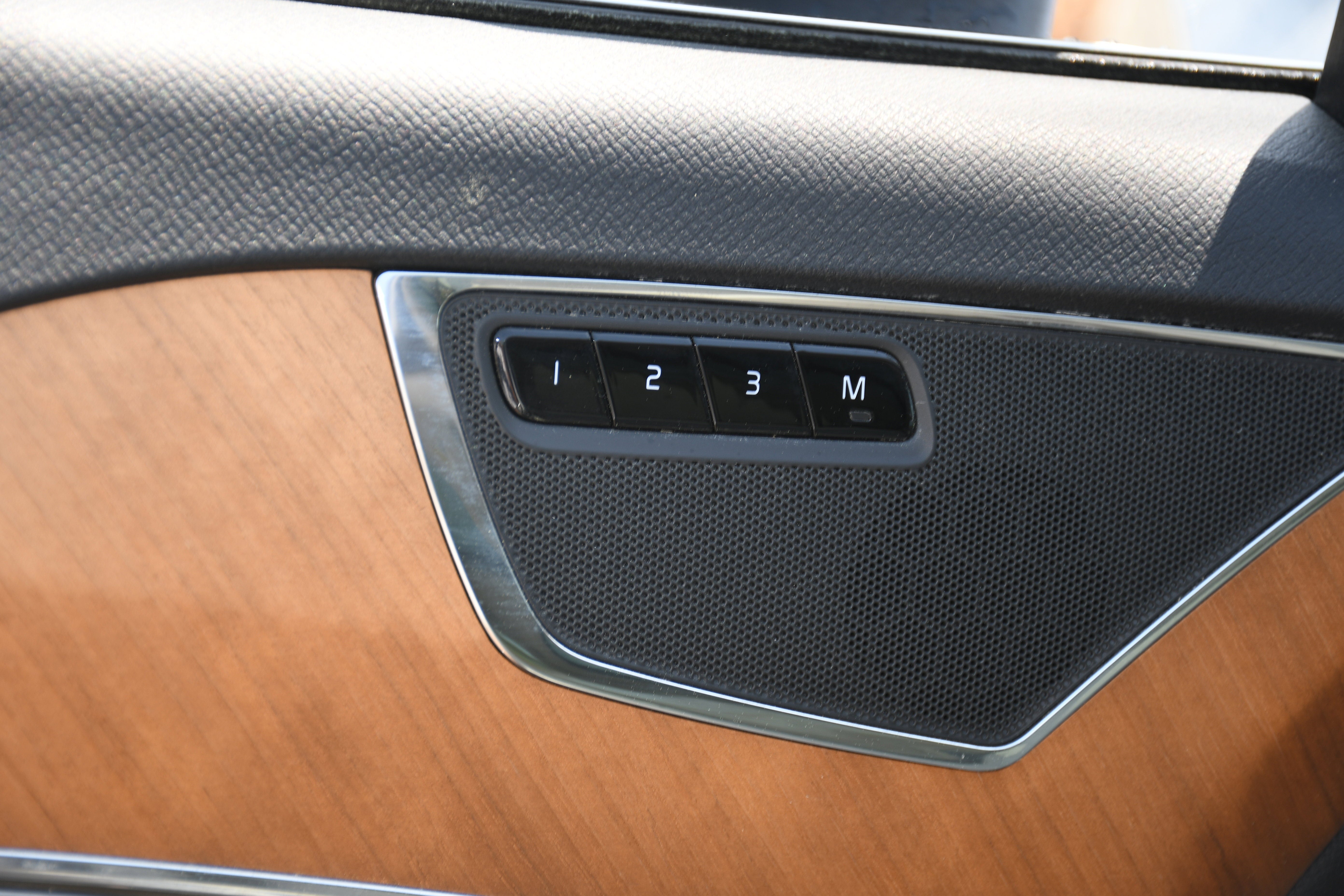 2021 Volvo XC90 Momentum