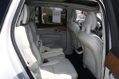 2021 Volvo XC90 Momentum