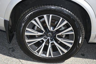 2021 Volvo XC90 Momentum