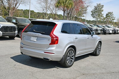 2021 Volvo XC90 Momentum