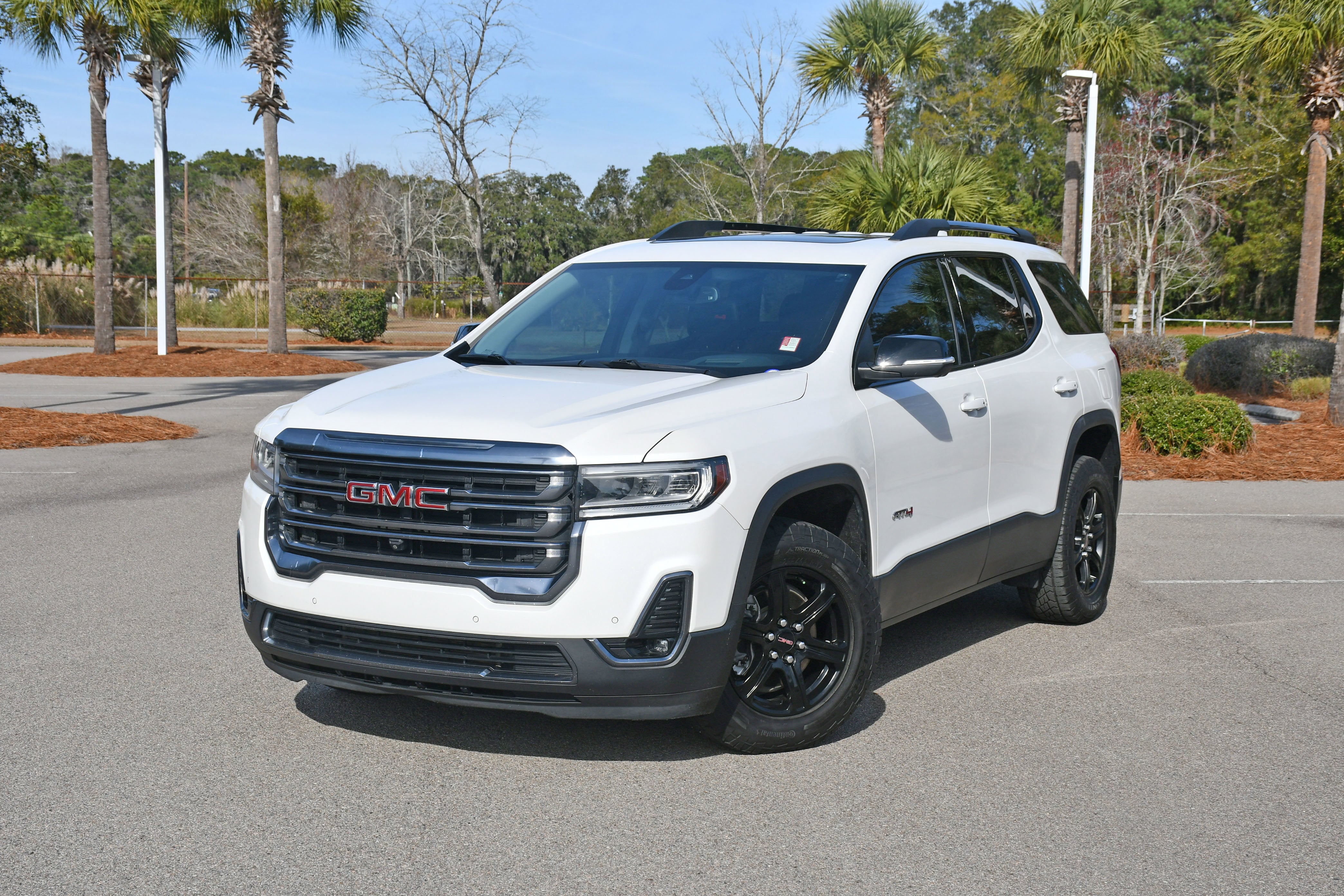 2022 GMC Acadia AT4