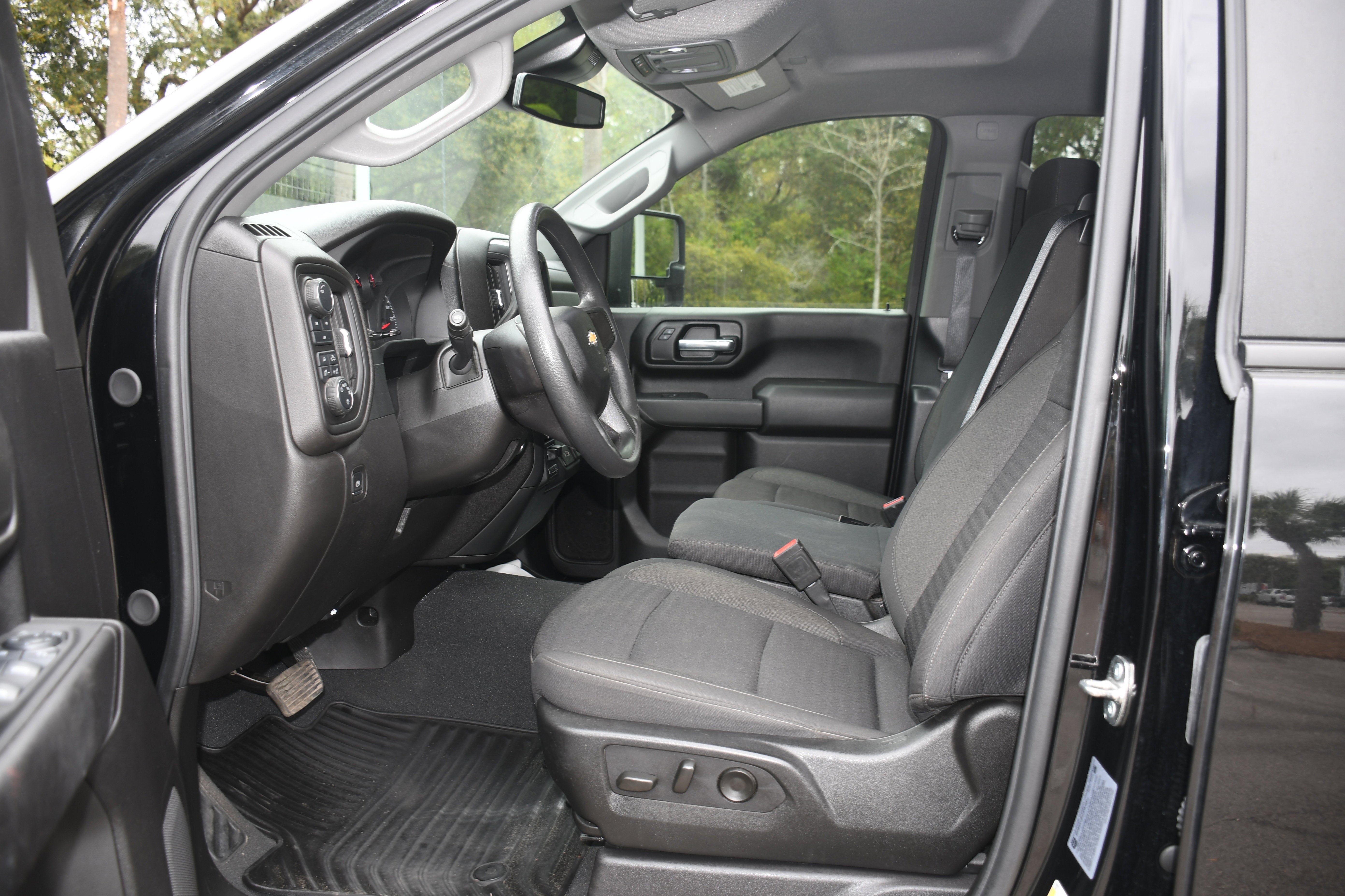 2024 Chevrolet Silverado 2500HD Custom