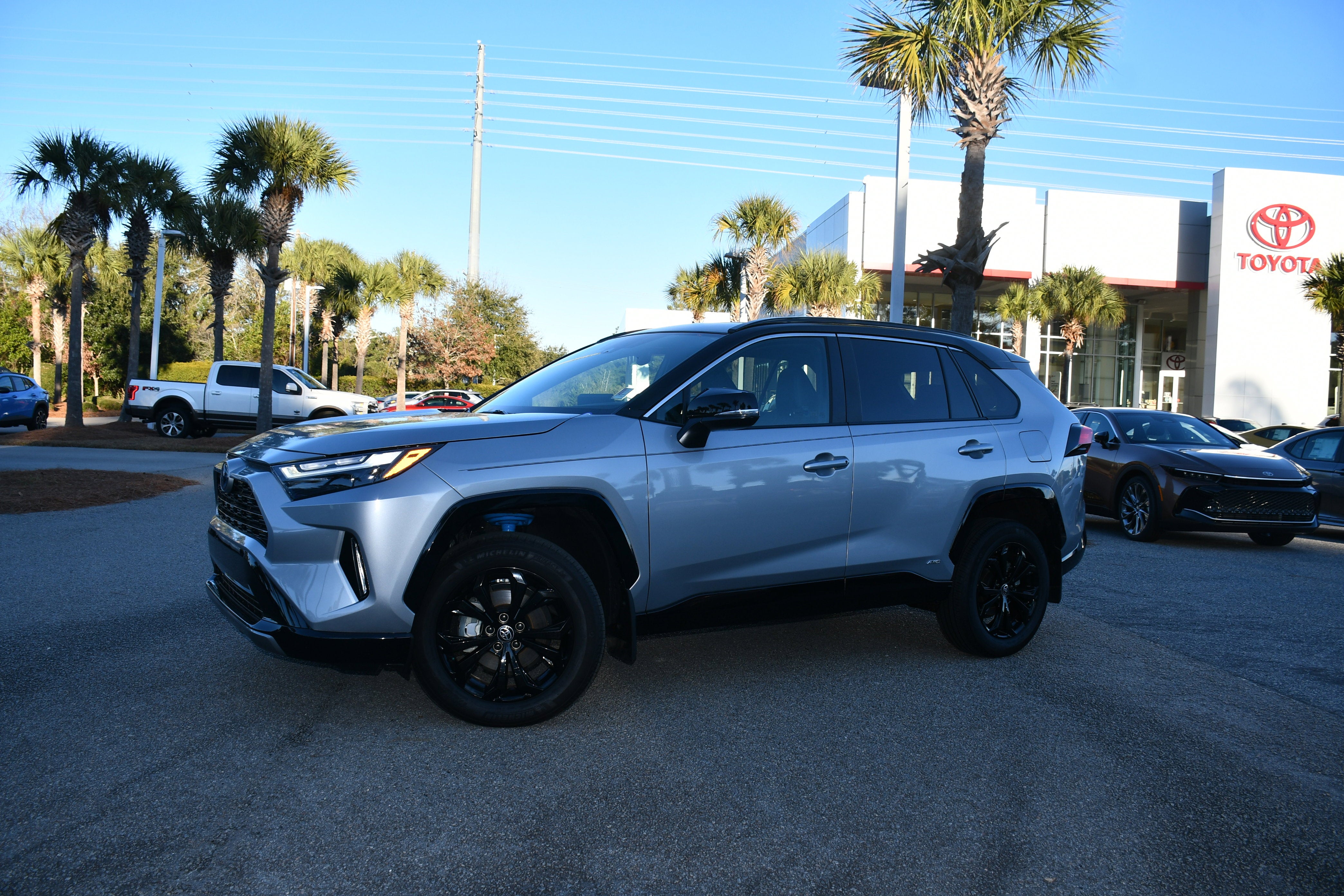 2024 Toyota RAV4 Hybrid XSE
