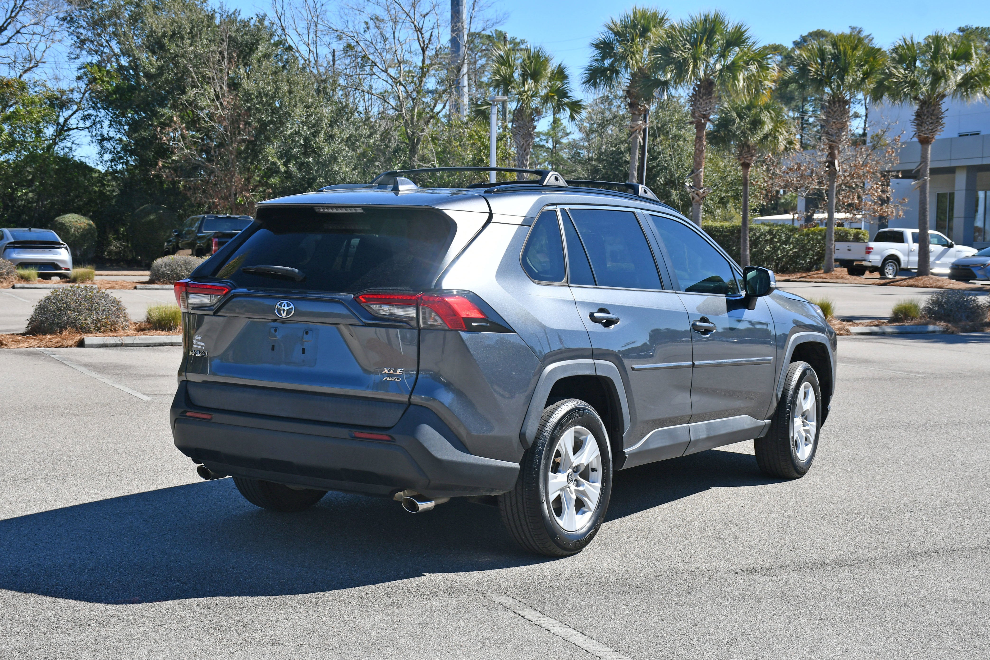 2020 Toyota RAV4 XLE