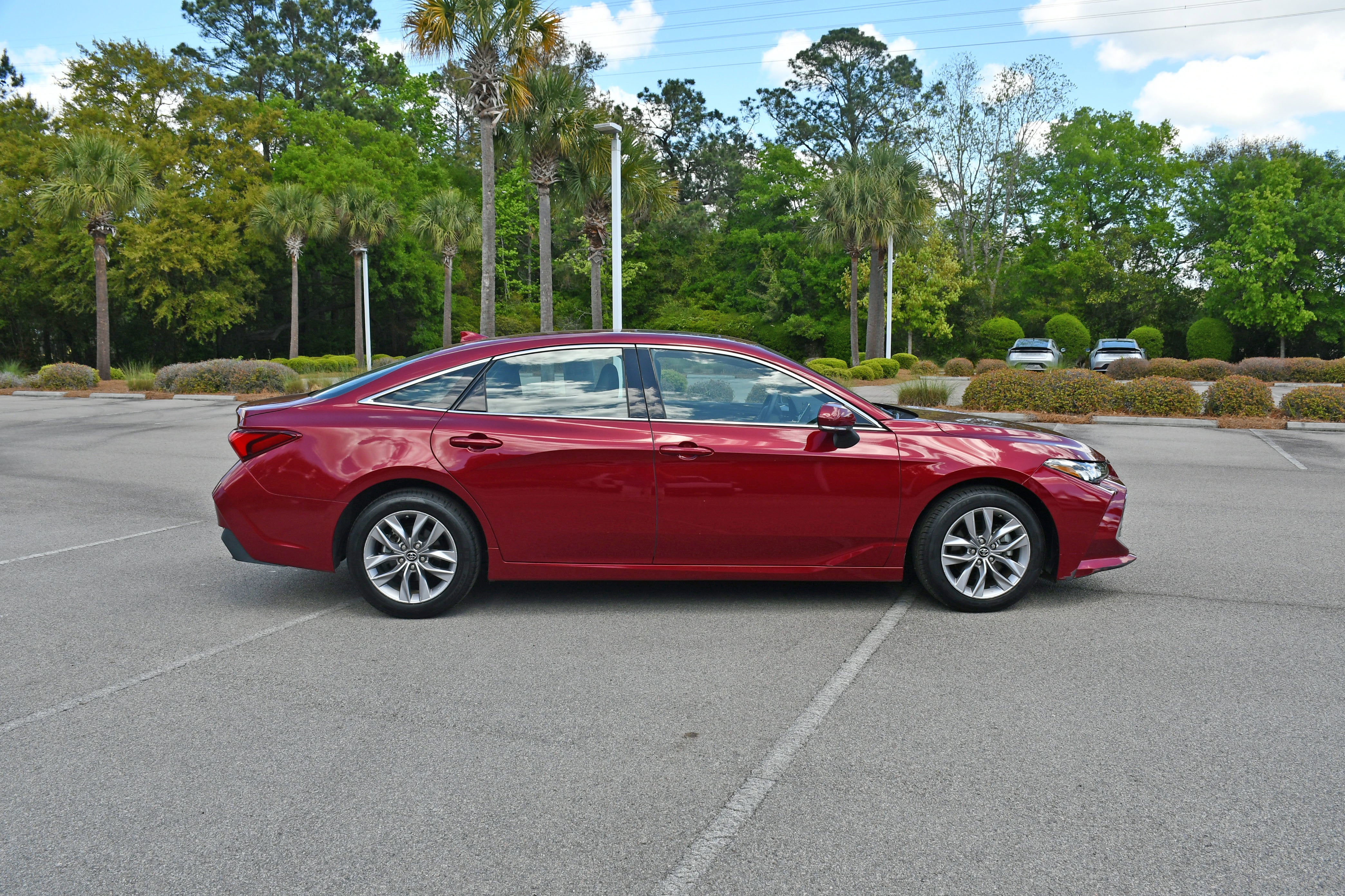 2019 Toyota Avalon XLE