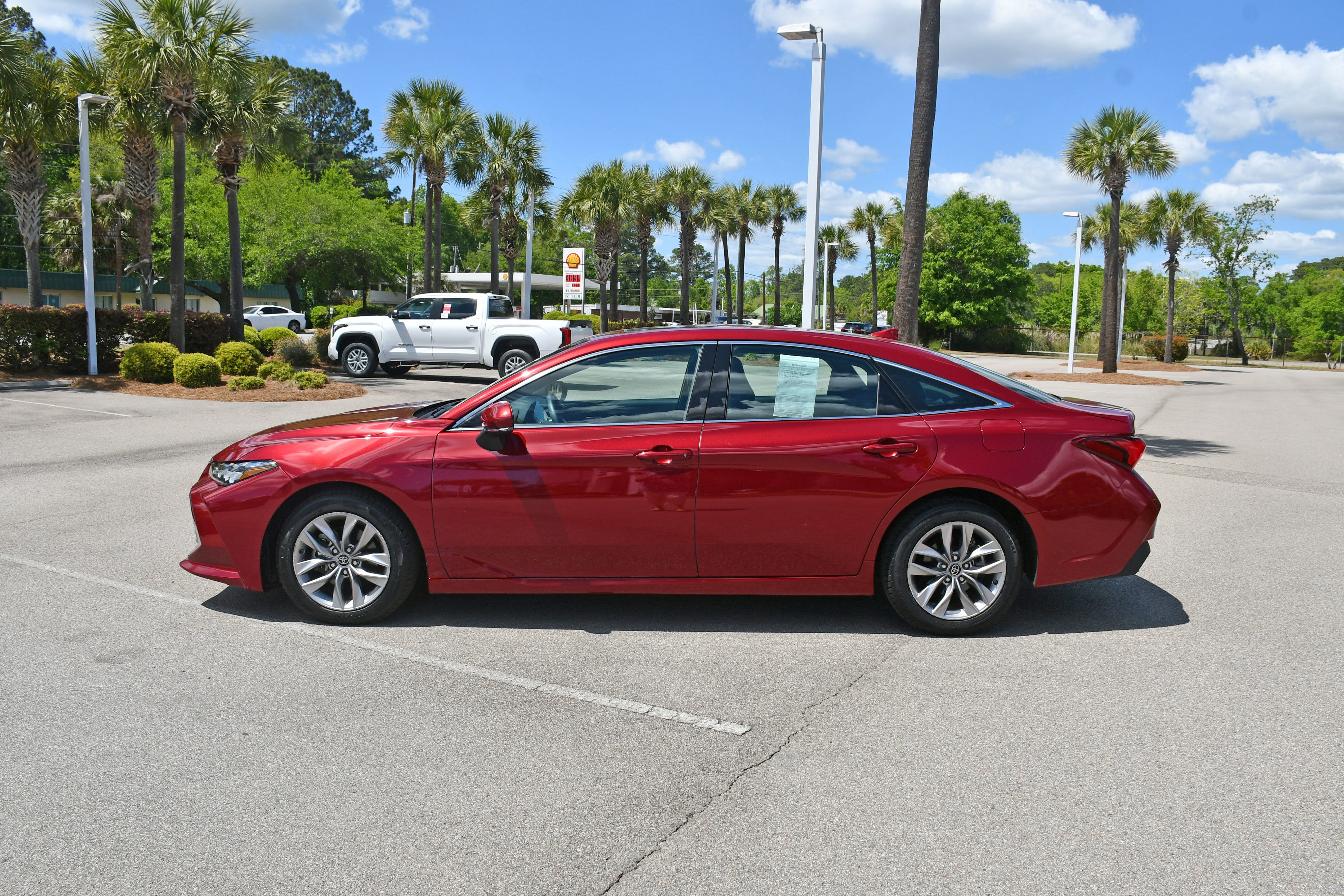 2019 Toyota Avalon XLE