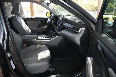 2021 Toyota Highlander LE