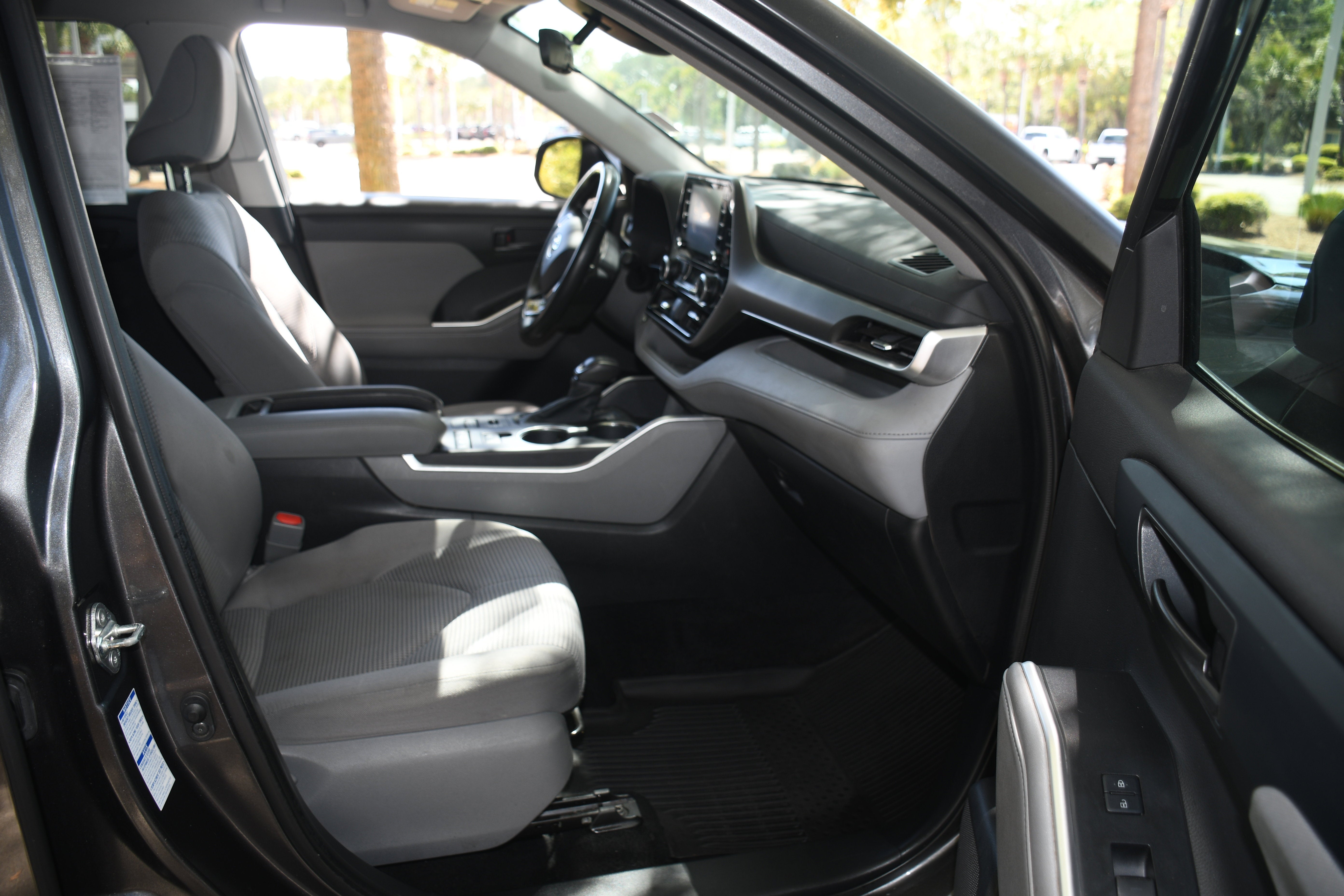 2021 Toyota Highlander LE