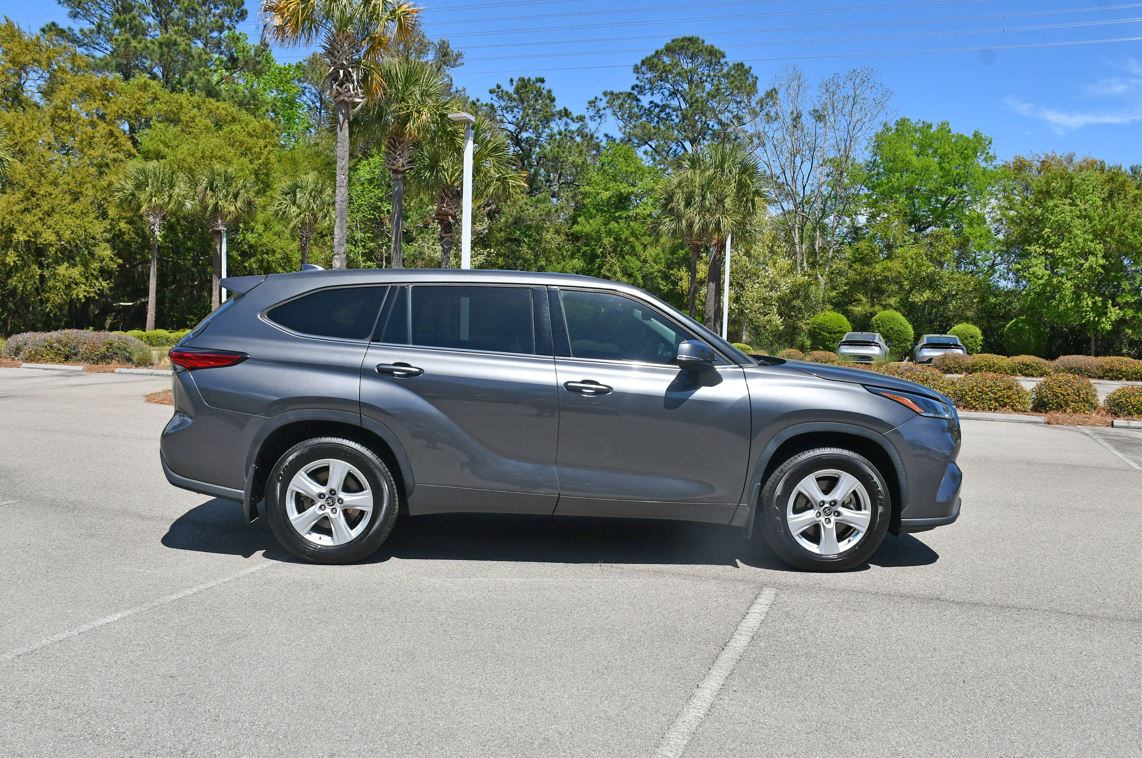2021 Toyota Highlander LE