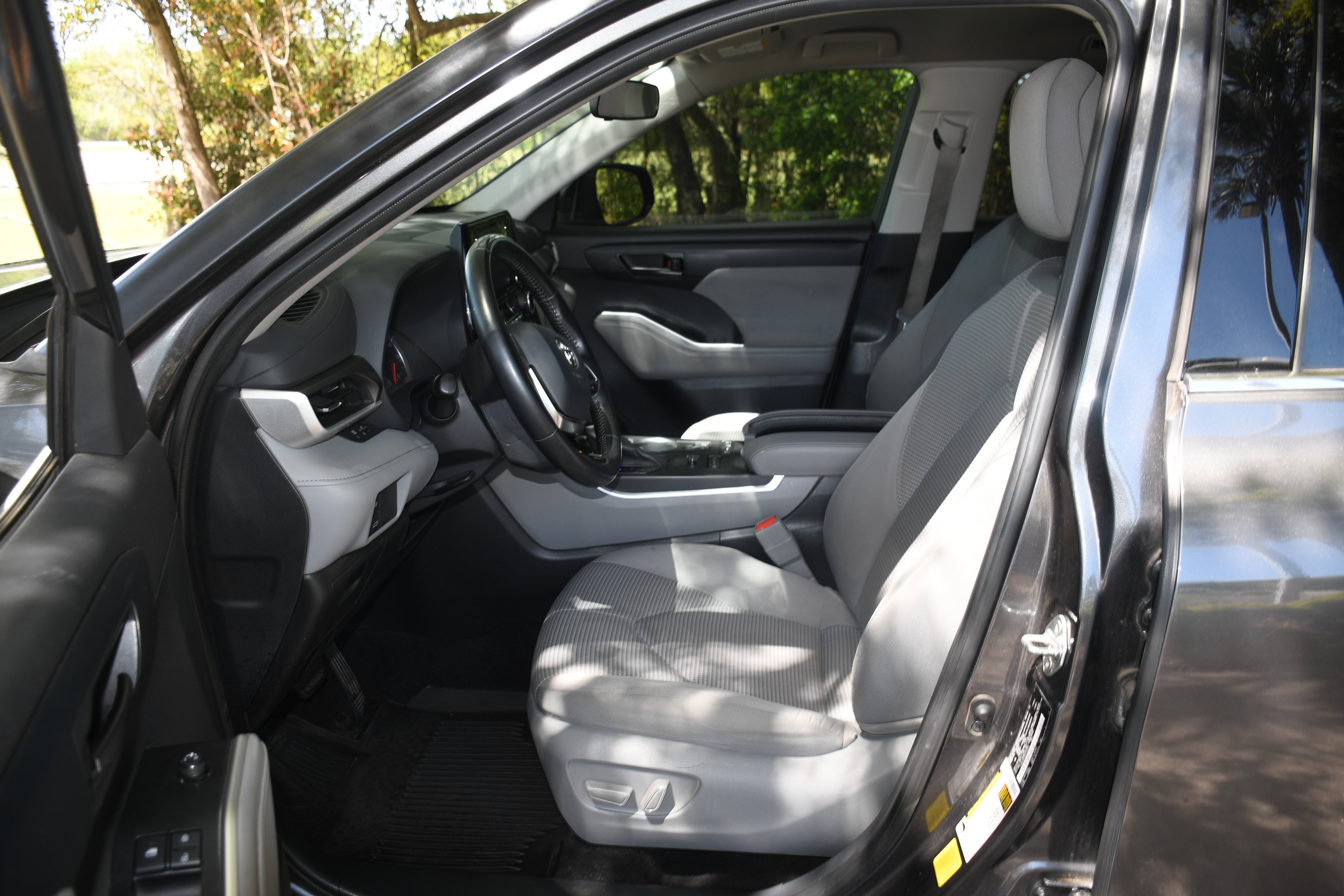 2021 Toyota Highlander LE