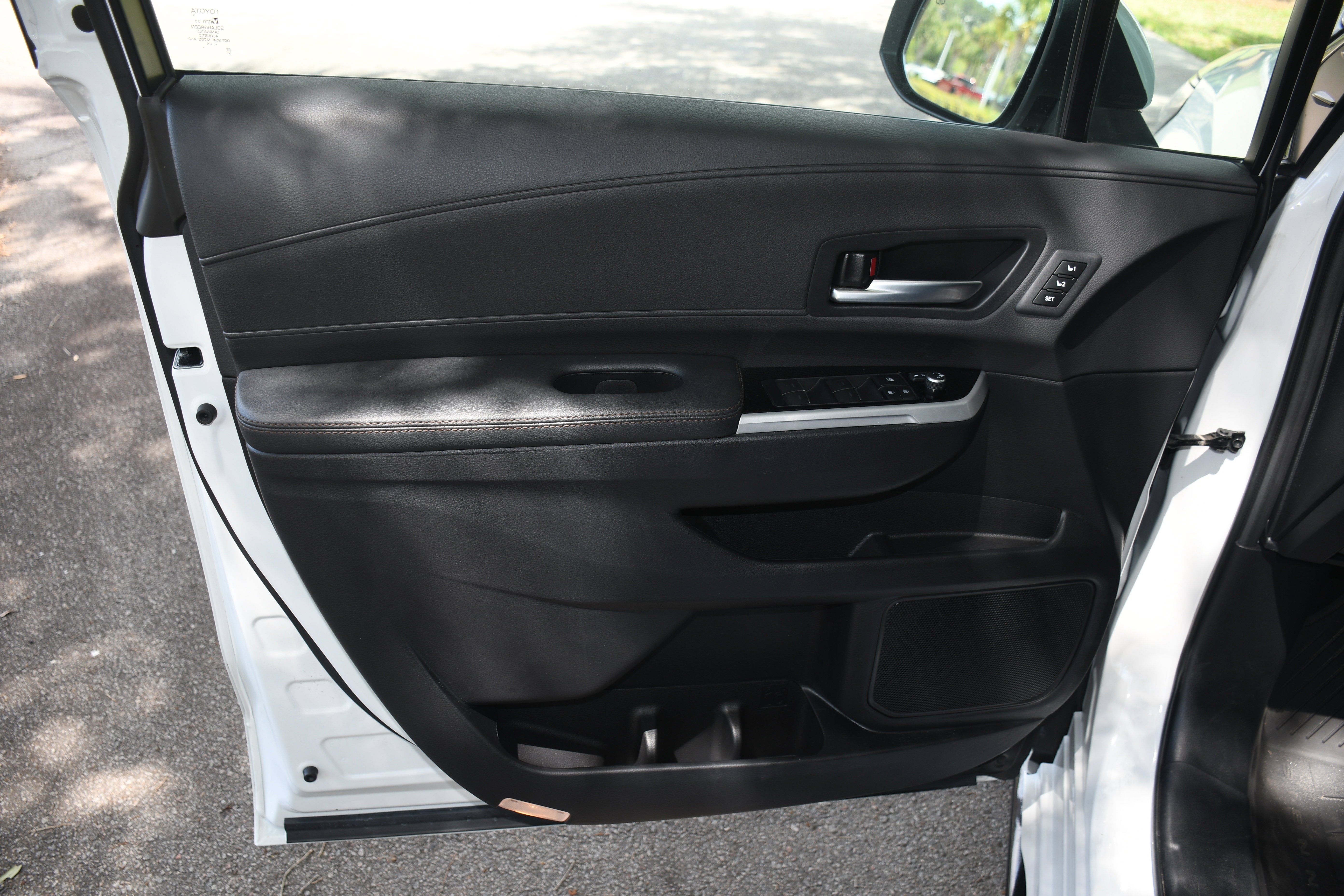 2025 Toyota Sienna Platinum