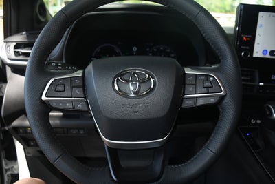 2025 Toyota Sienna Platinum