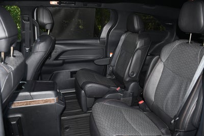 2025 Toyota Sienna Platinum