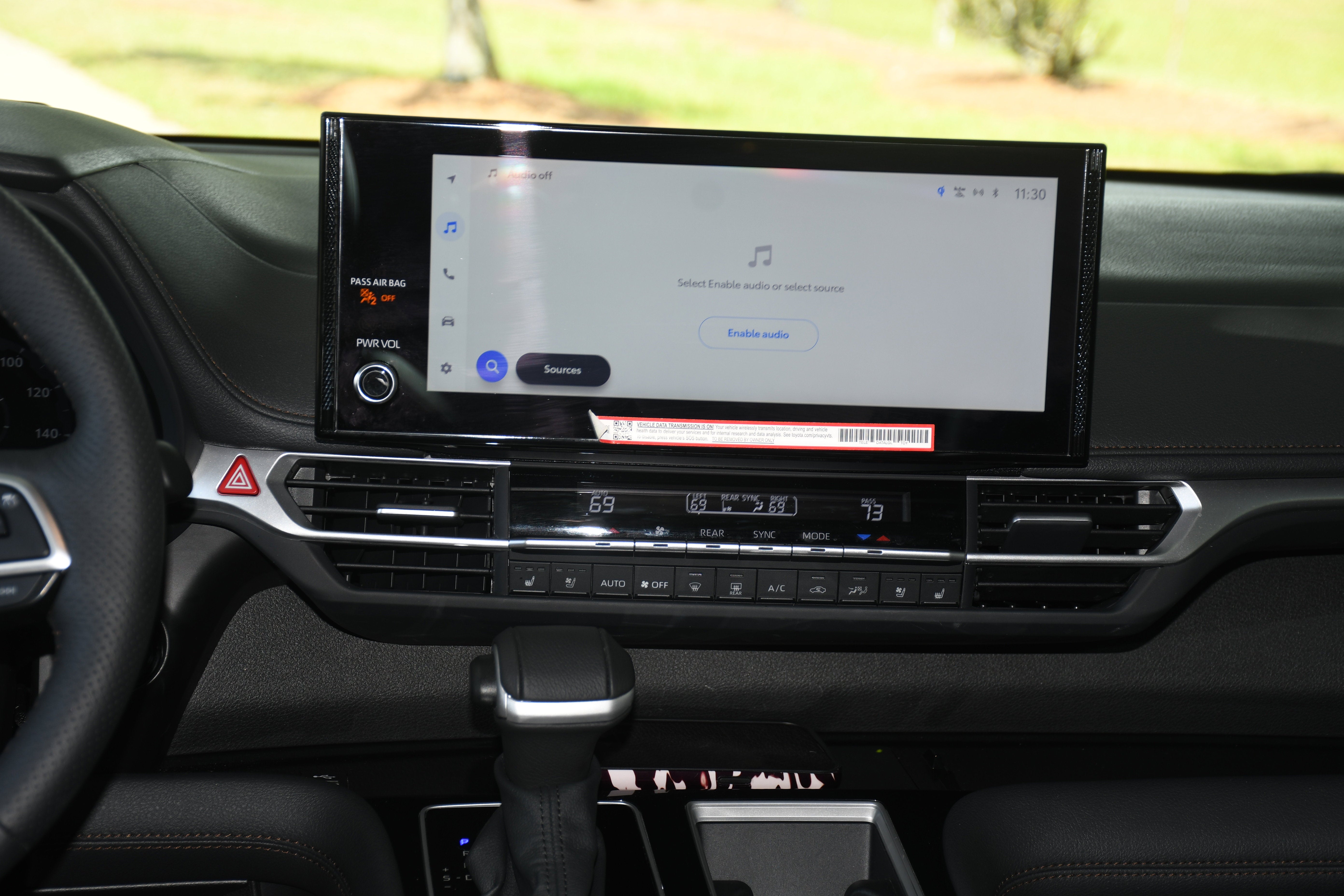 2025 Toyota Sienna Platinum