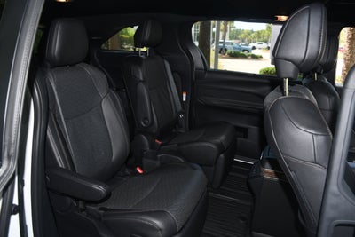 2025 Toyota Sienna Platinum