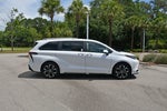 2025 Toyota Sienna Platinum