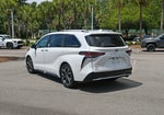 2025 Toyota Sienna Platinum