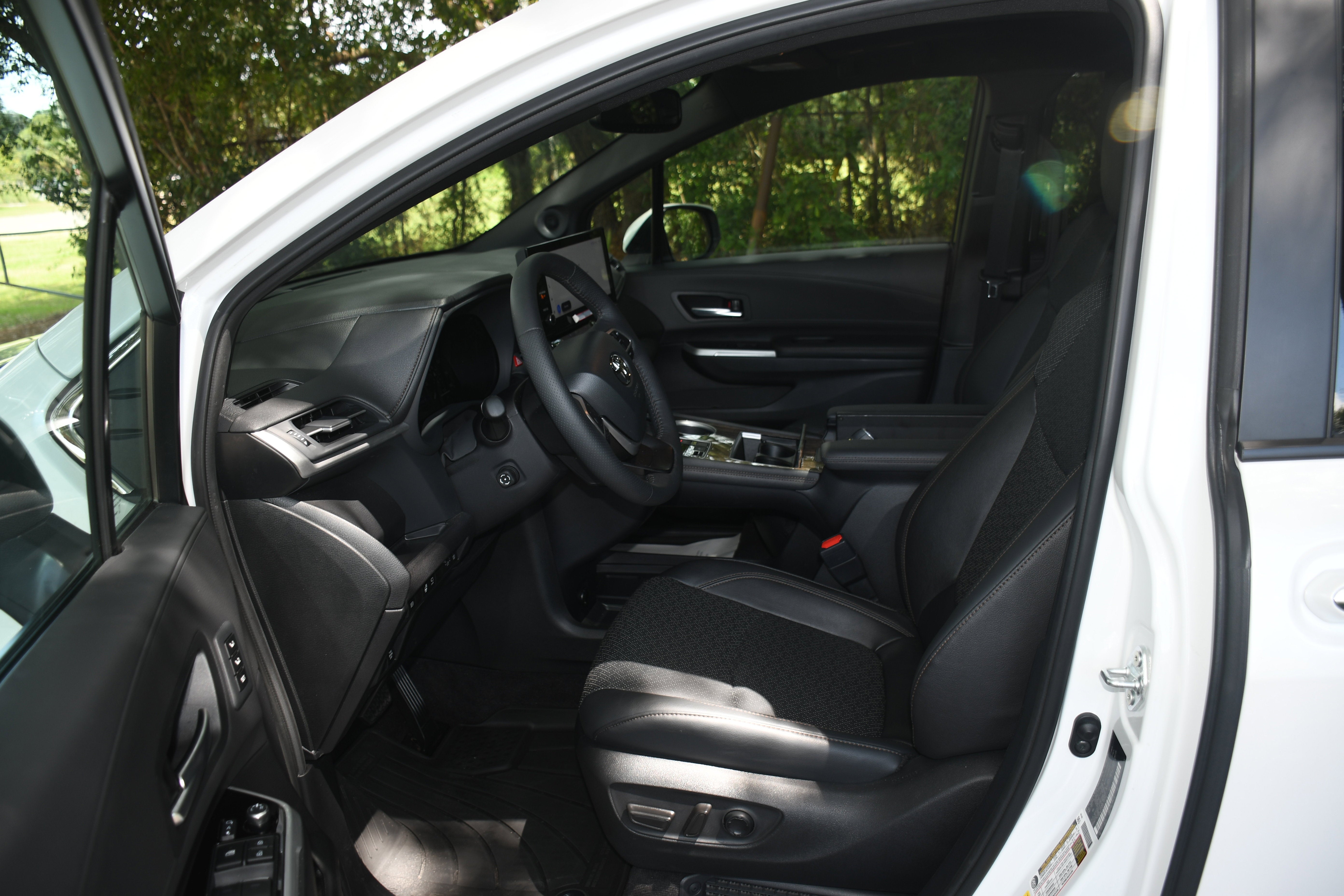 2025 Toyota Sienna Platinum