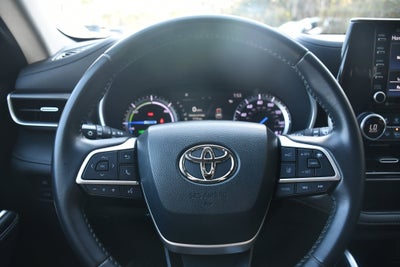 2022 Toyota Highlander Hybrid XLE
