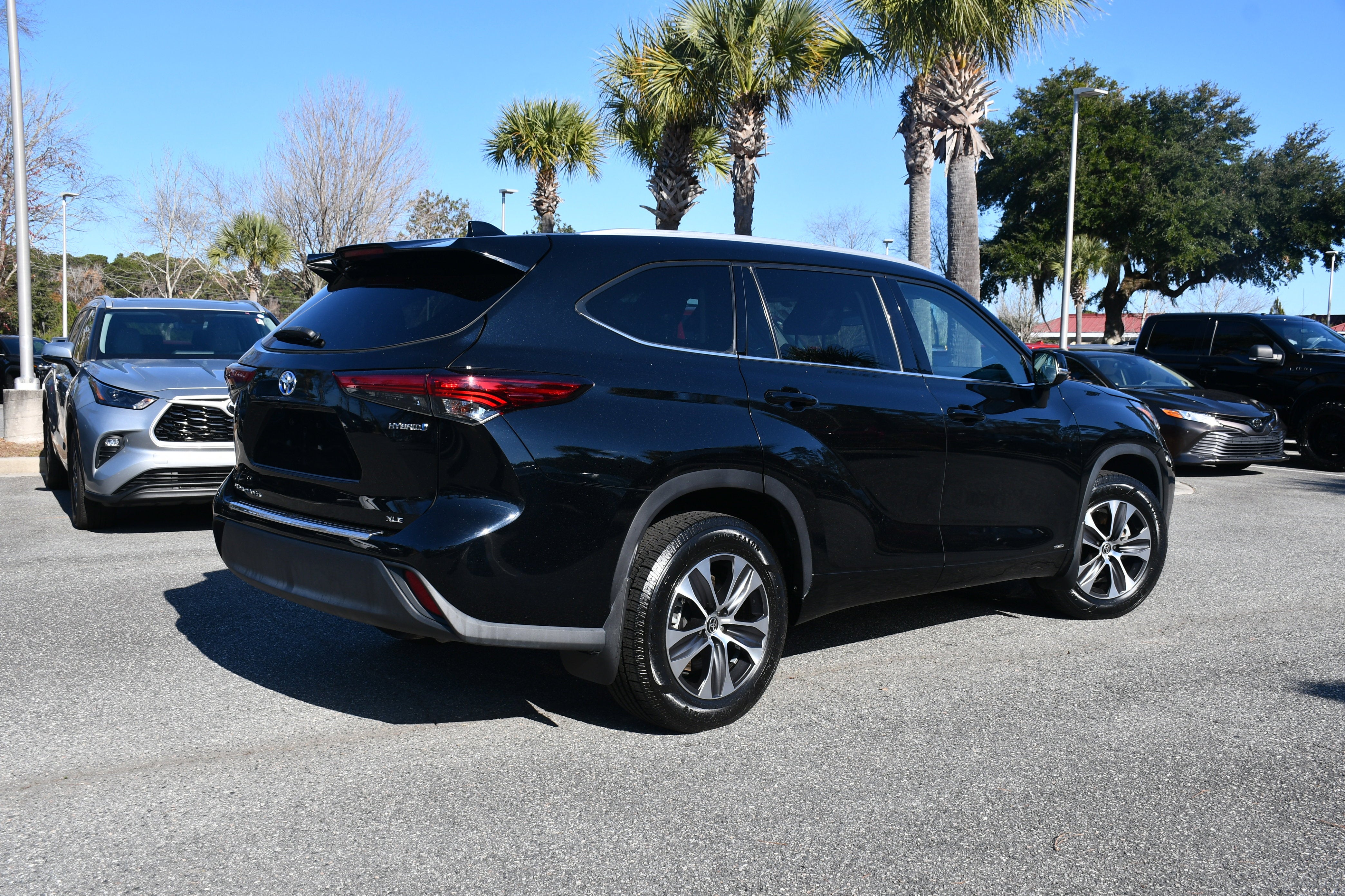 2022 Toyota Highlander Hybrid XLE