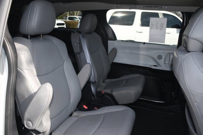 2025 Toyota Sienna XLE