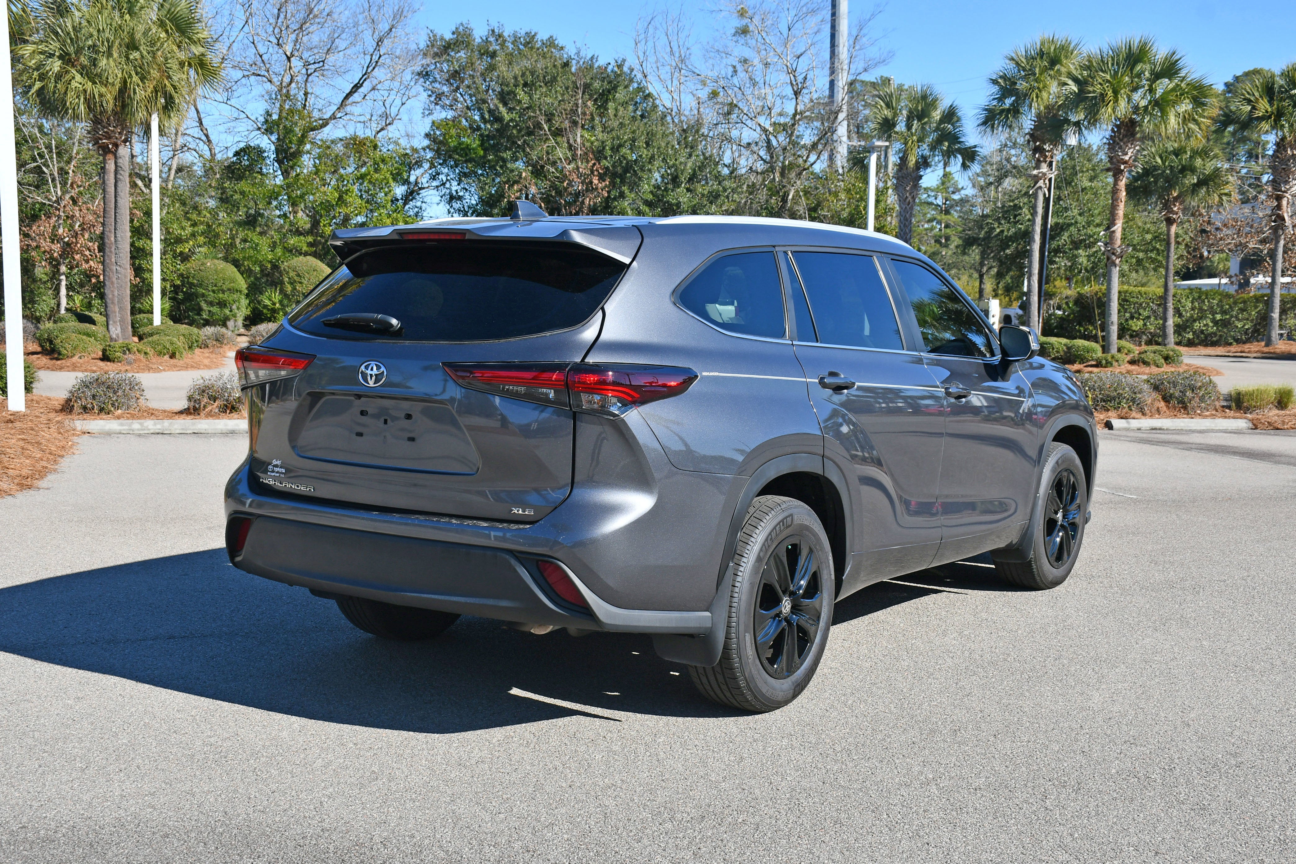 2024 Toyota Highlander LE