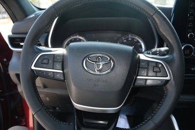 2022 Toyota Highlander XSE