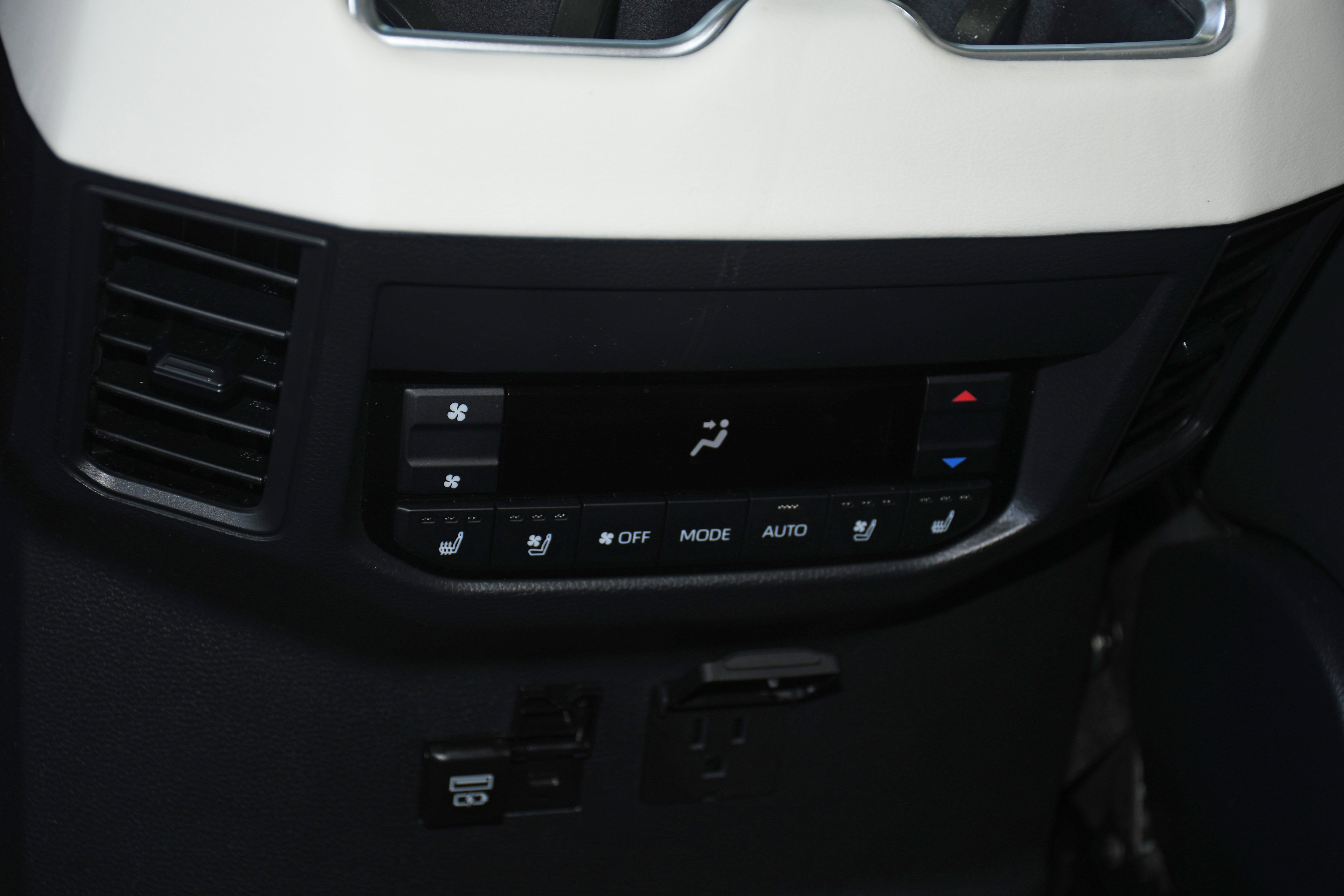 2024 Toyota Sequoia Capstone