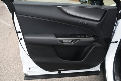 2023 Lexus NX NX 450h+ F SPORT Handling