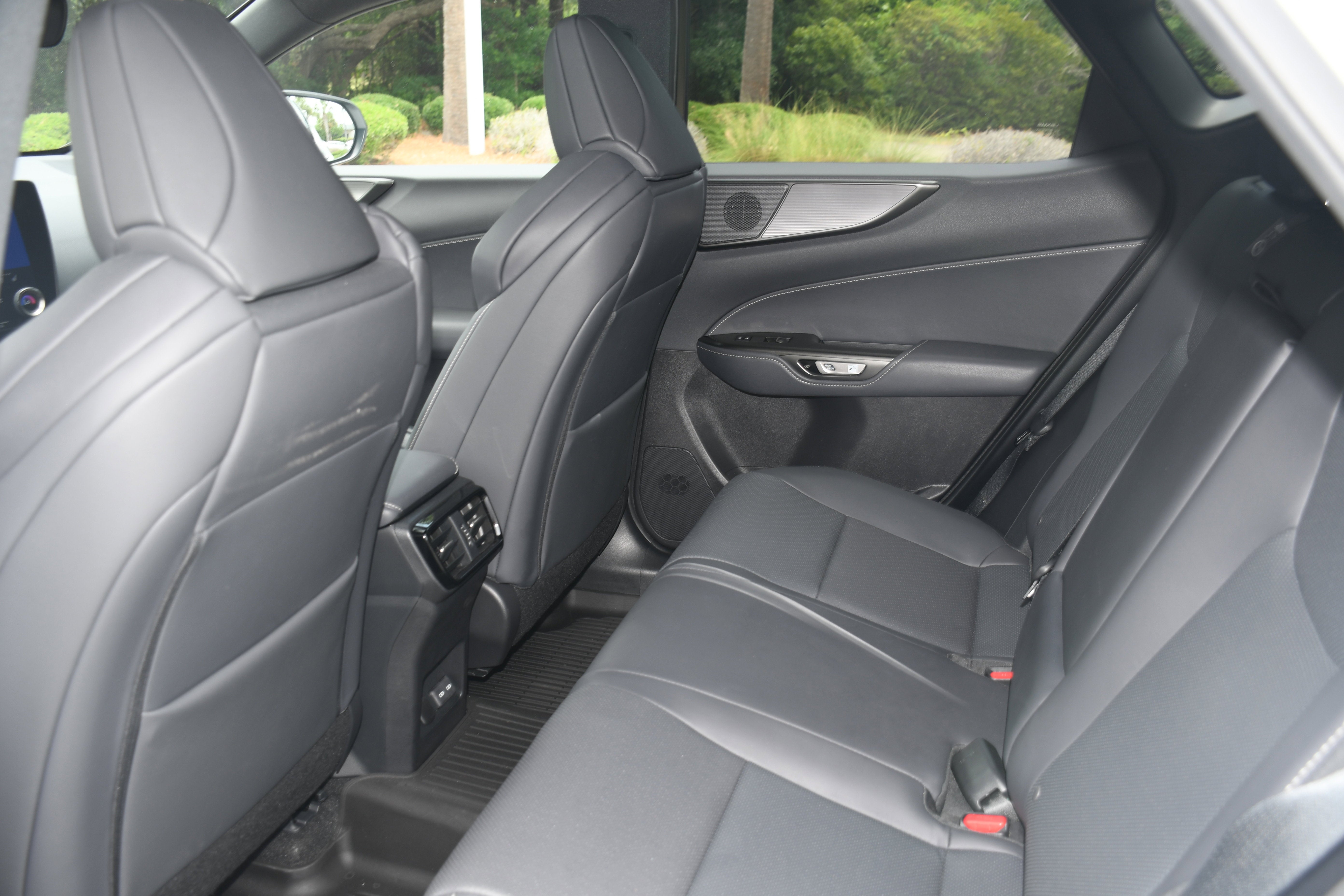 2023 Lexus NX NX 450h+ F SPORT Handling