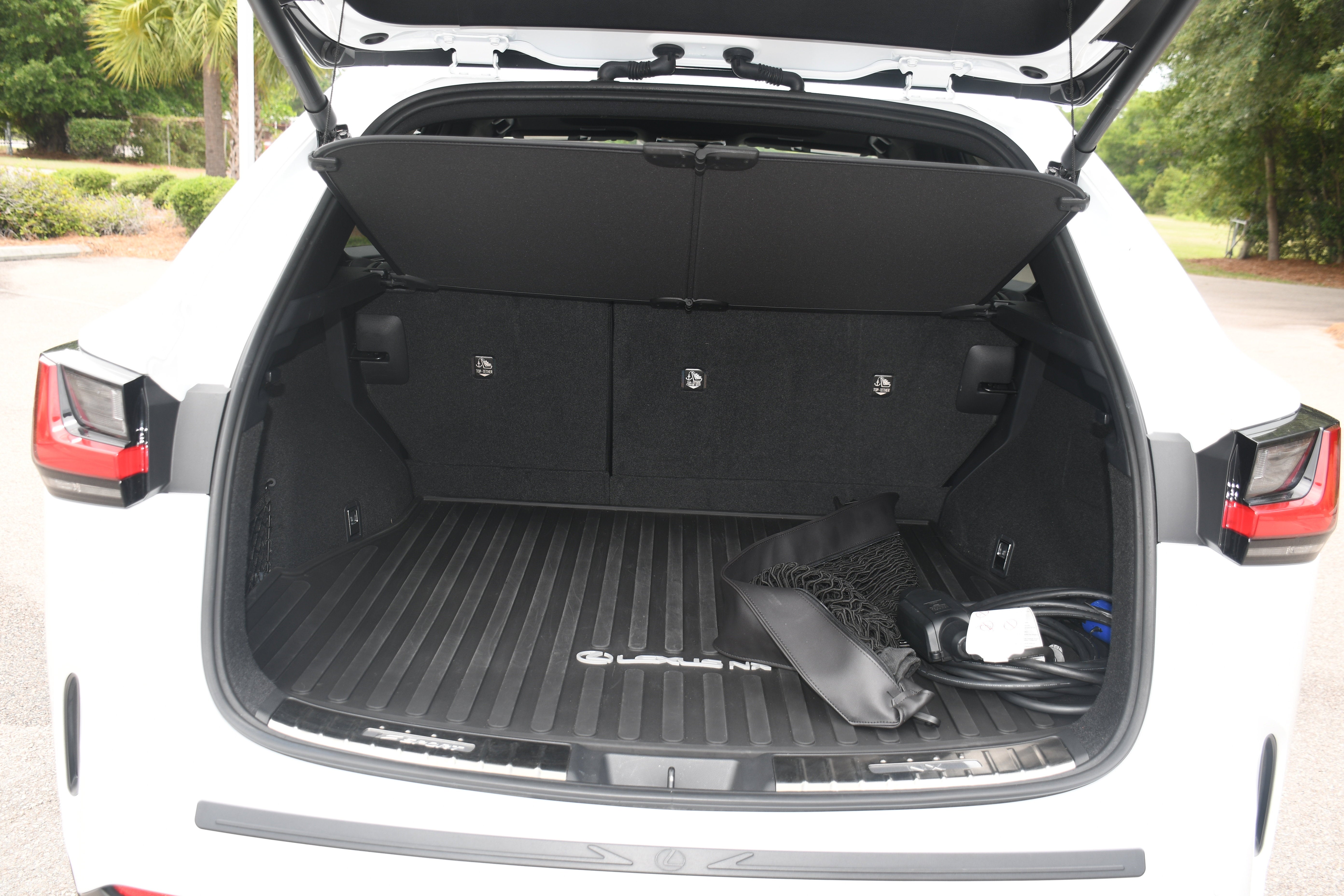 2023 Lexus NX NX 450h+ F SPORT Handling