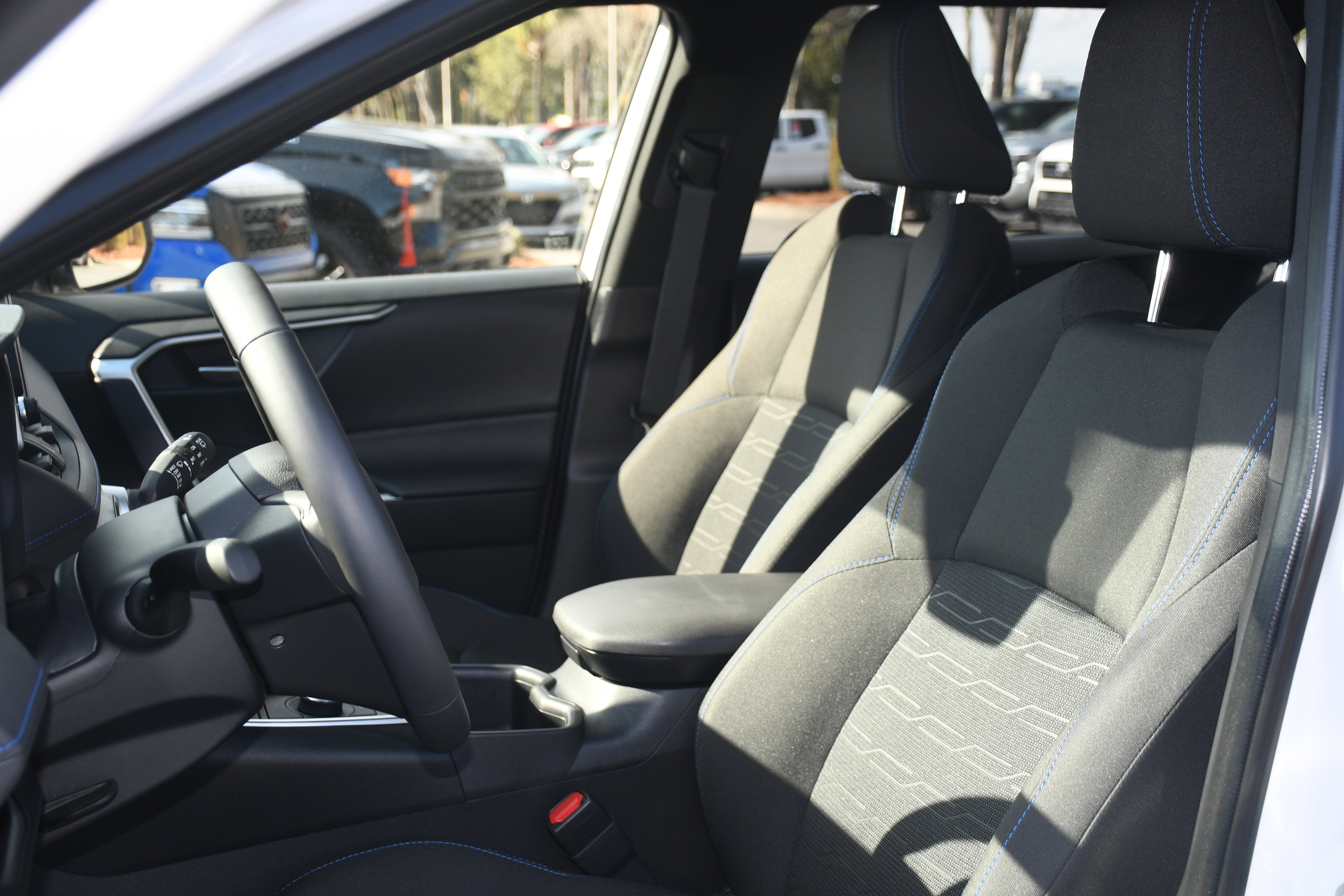 2025 Toyota RAV4 Hybrid SE