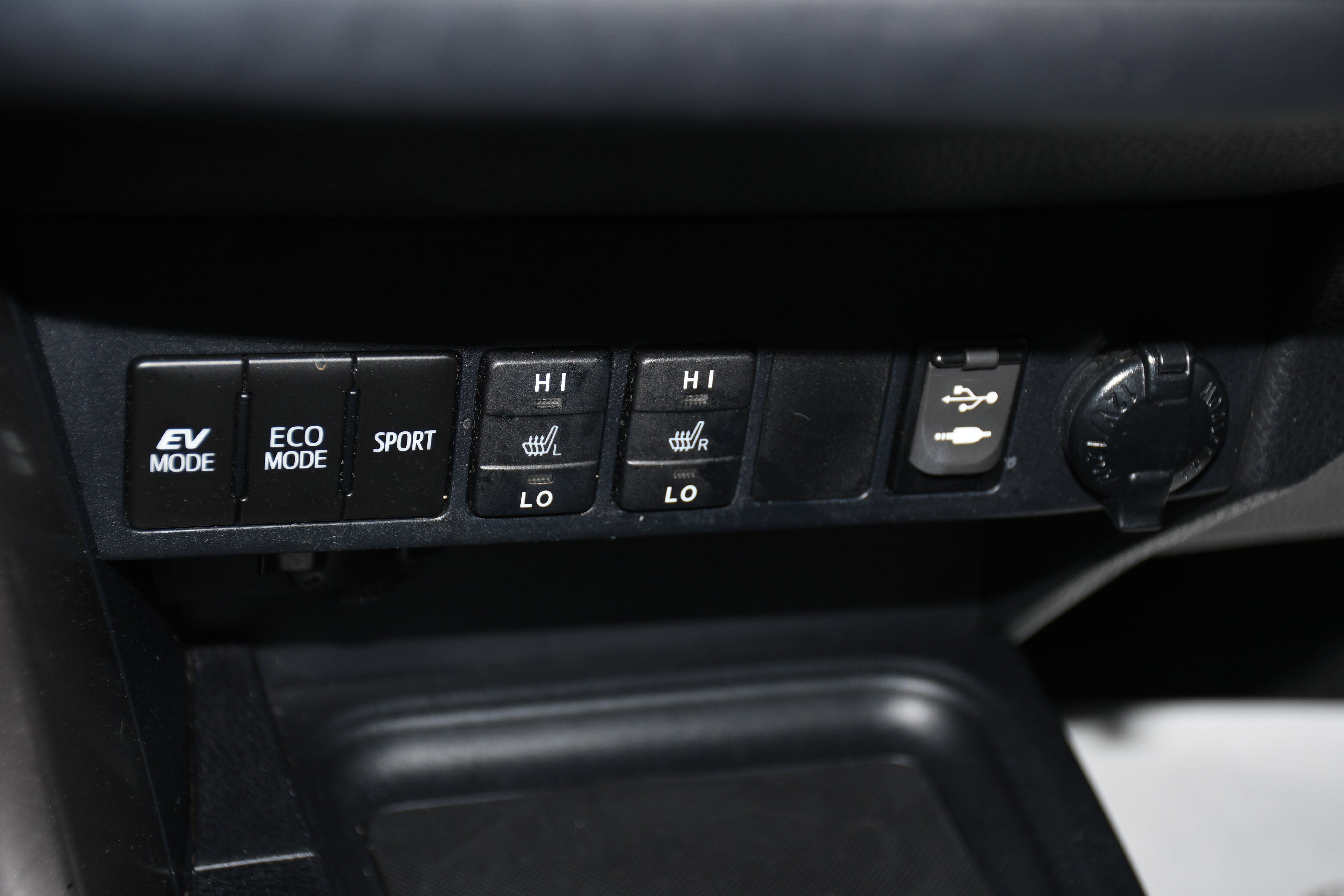 2016 Toyota RAV4 Hybrid Limited