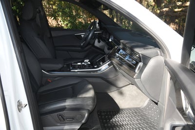 2021 Audi Q7 Premium Plus